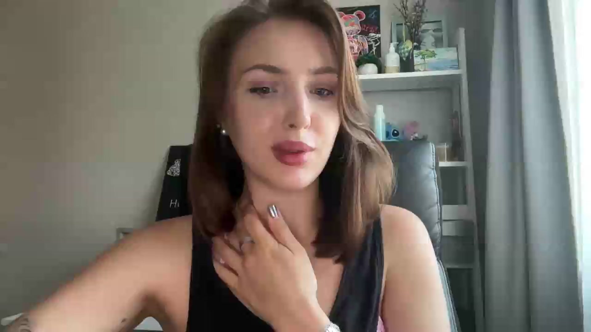 Gallery image thumbnail from Di_Pearl's myfreecams stream on, 08/11/2026, 15:04 image 9 of 20