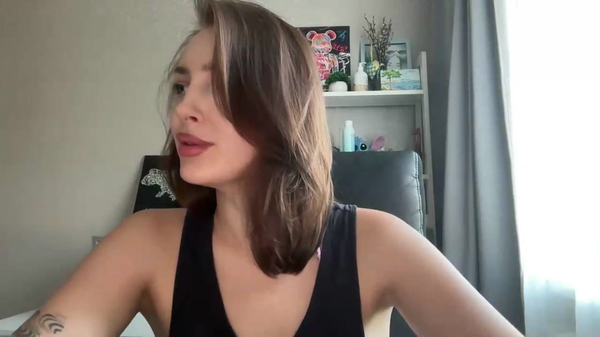 Gallery image thumbnail from Di_Pearl's myfreecams stream on, 08/11/2026, 15:04 image 12 of 20