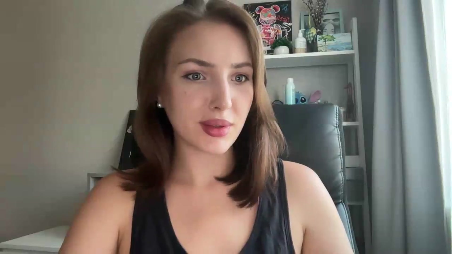 Gallery image thumbnail from Di_Pearl's myfreecams stream on, 08/11/2026, 15:04 image 5 of 20