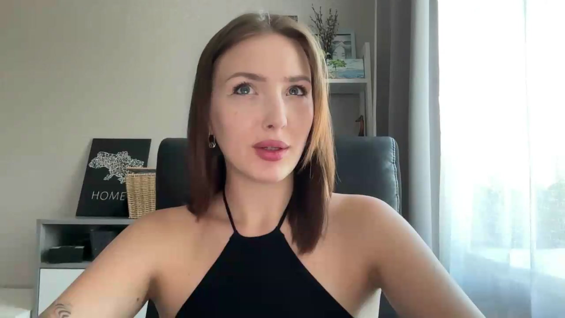 Gallery image thumbnail from Di_Pearl's myfreecams stream on, 08/12/2026, 13:23 image 5 of 20