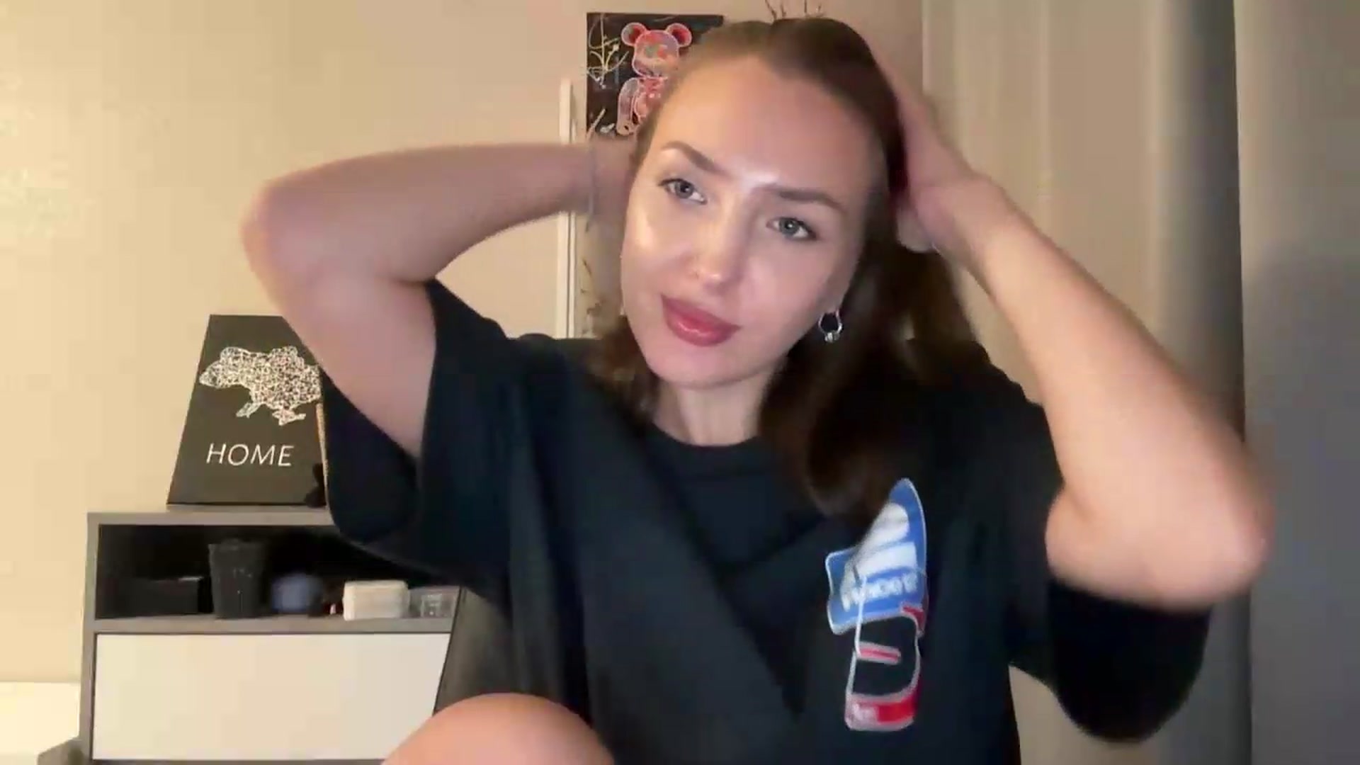 Gallery image thumbnail from Di_Pearl's myfreecams stream on, 08/16/2026, 22:12 image 12 of 20