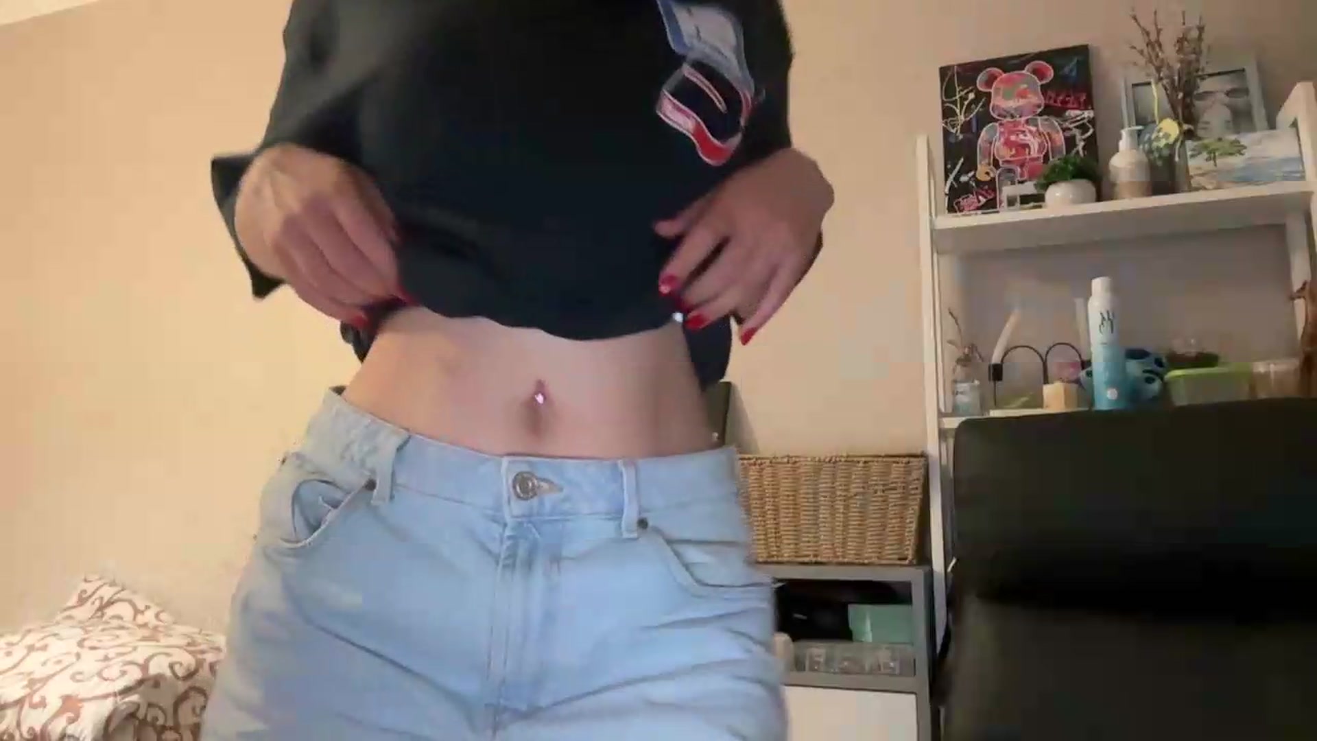 Gallery image thumbnail from Di_Pearl's myfreecams stream on, 08/16/2026, 22:12 image 8 of 20