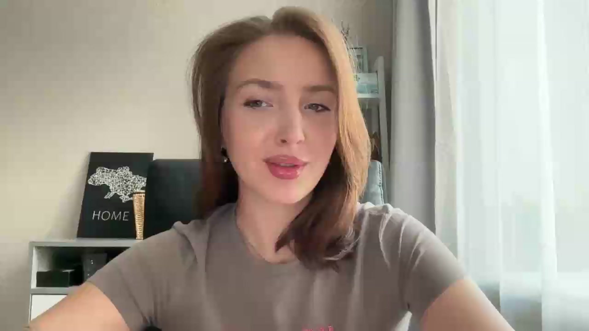 Gallery image thumbnail from Di_Pearl's myfreecams stream on, 08/19/2026, 14:20 image 12 of 20