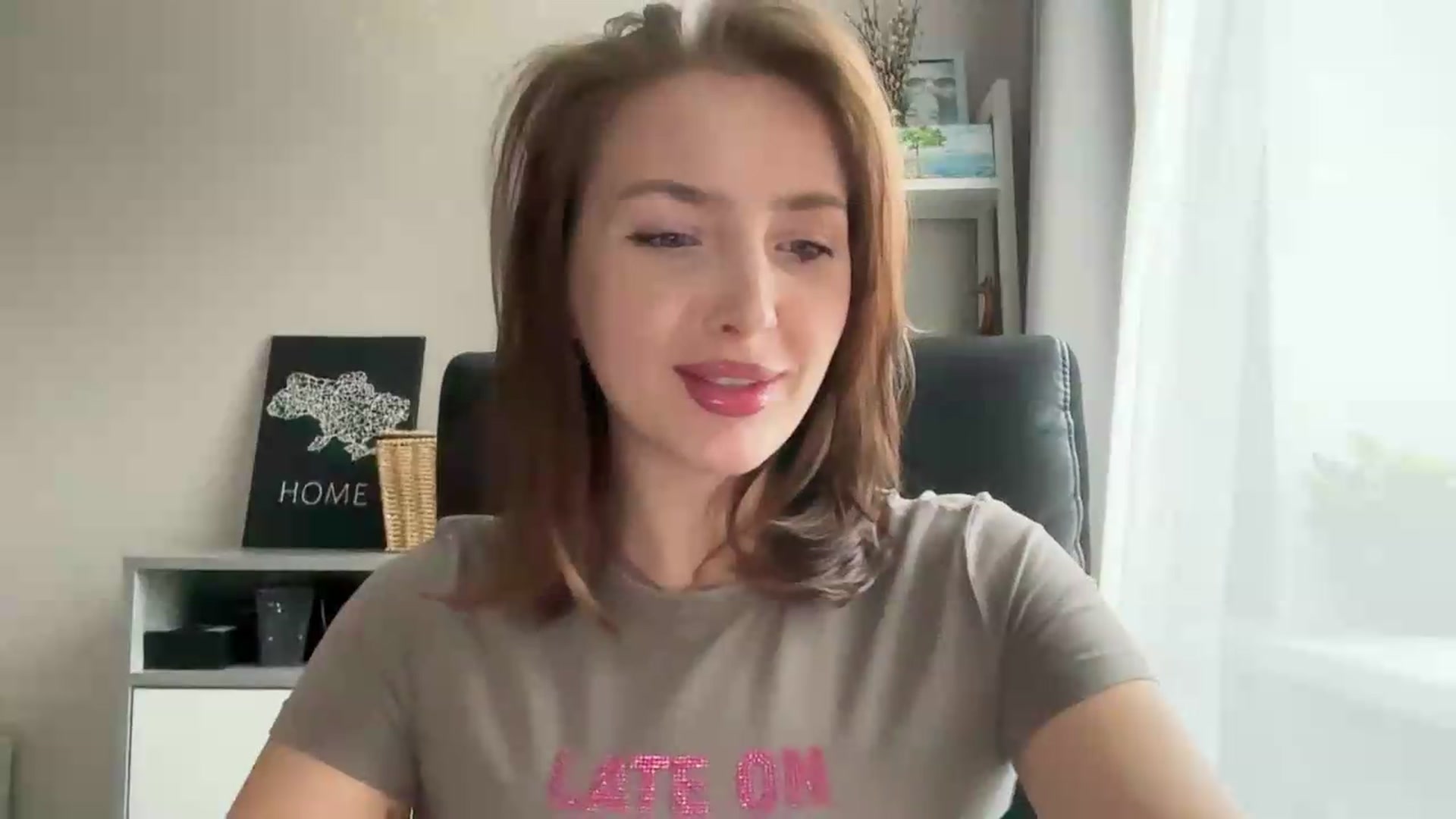 Gallery image thumbnail from Di_Pearl's myfreecams stream on, 08/19/2026, 14:20 image 5 of 20