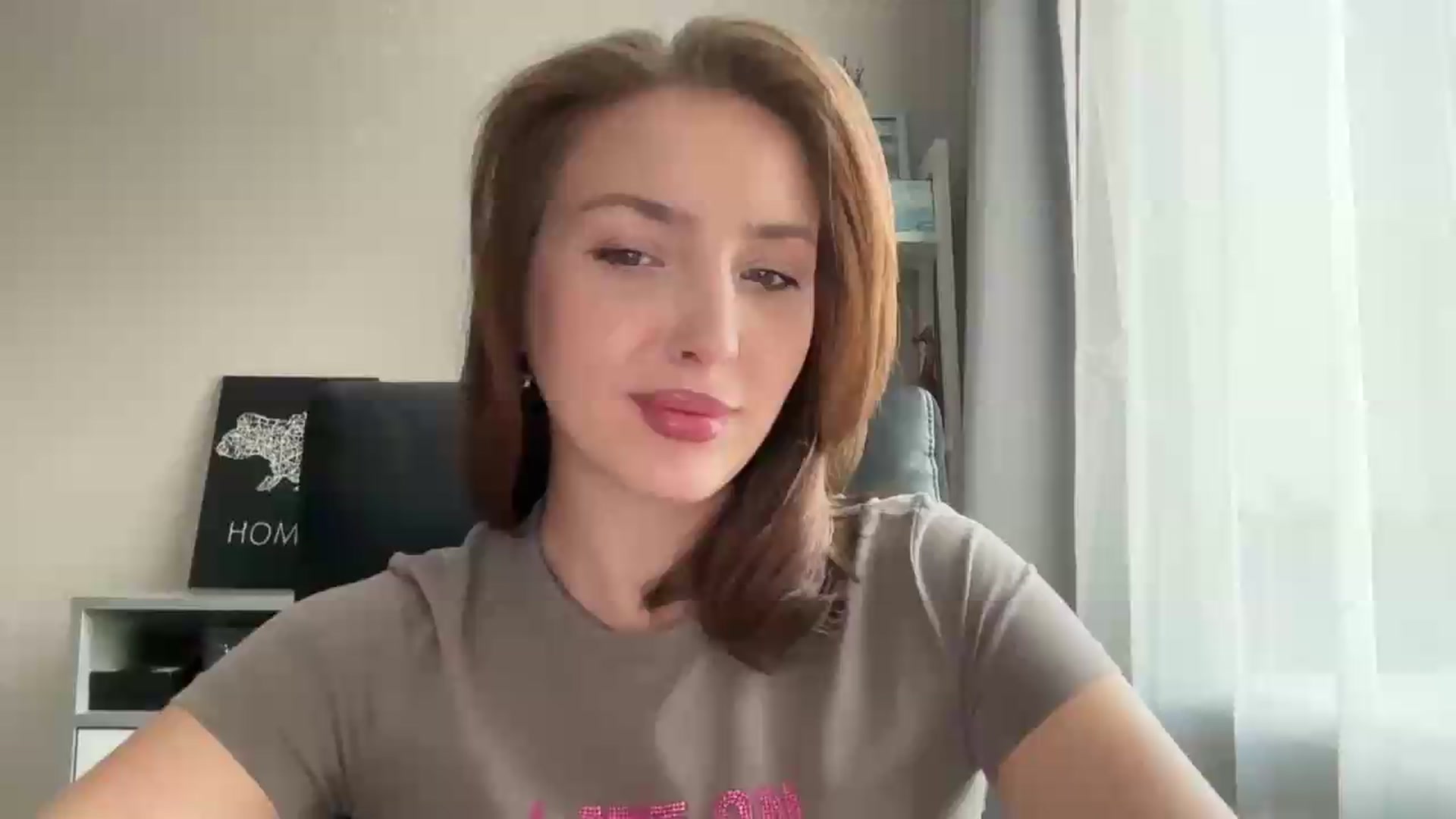 Gallery image thumbnail from Di_Pearl's myfreecams stream on, 08/19/2026, 14:20 image 14 of 20