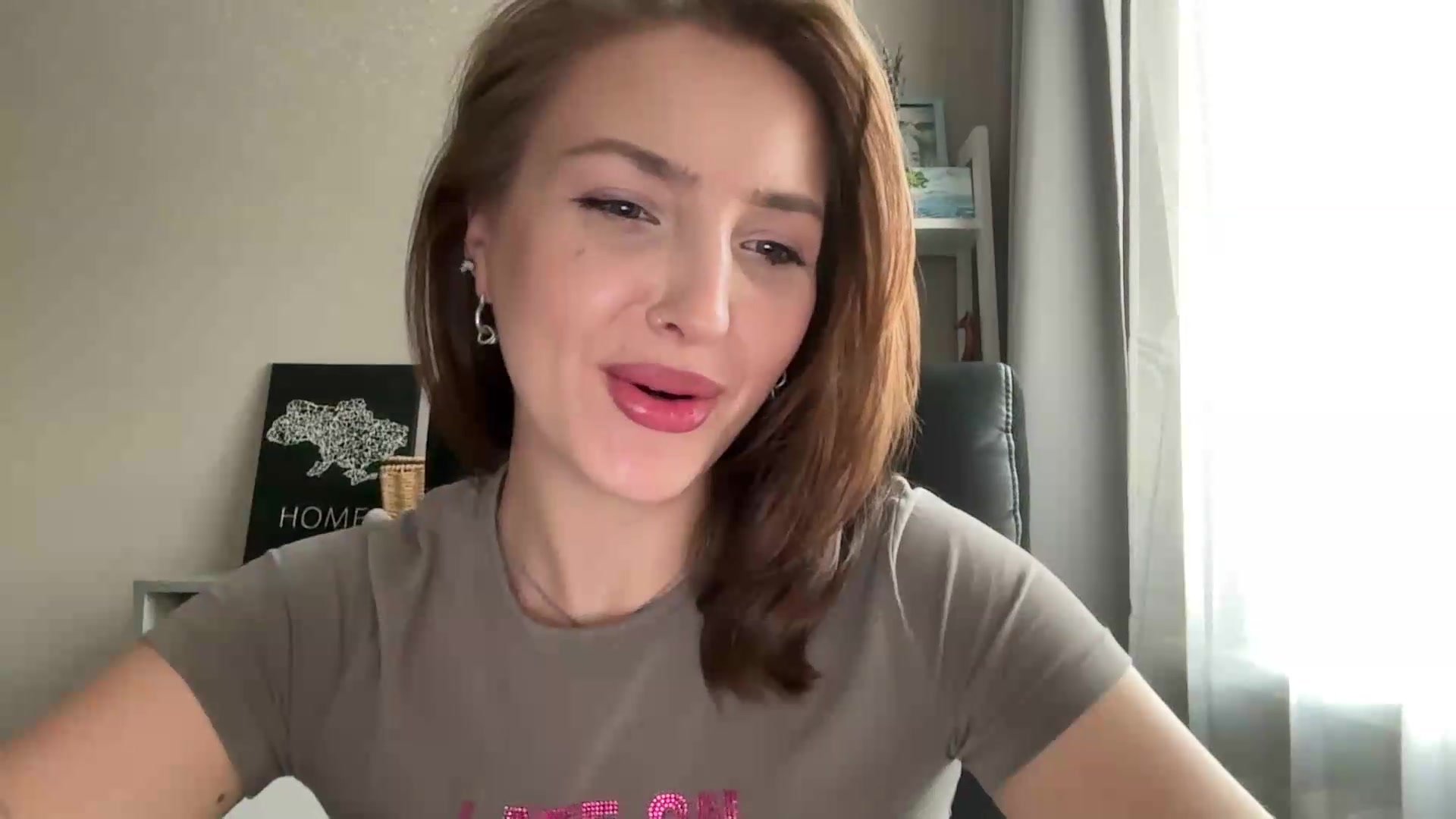 Gallery image thumbnail from Di_Pearl's myfreecams stream on, 08/19/2026, 15:49 image 9 of 20