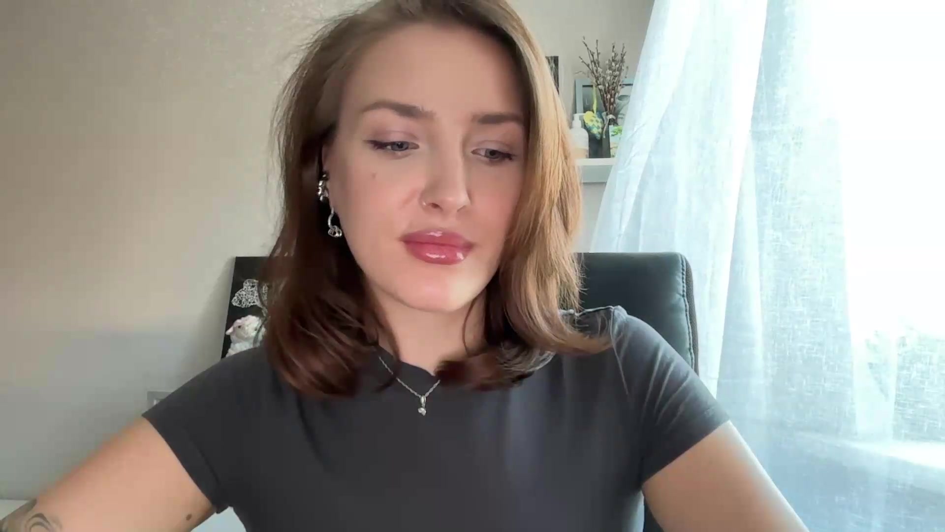 Gallery image thumbnail from Di_Pearl's myfreecams stream on, 08/20/2026, 15:08 image 11 of 20
