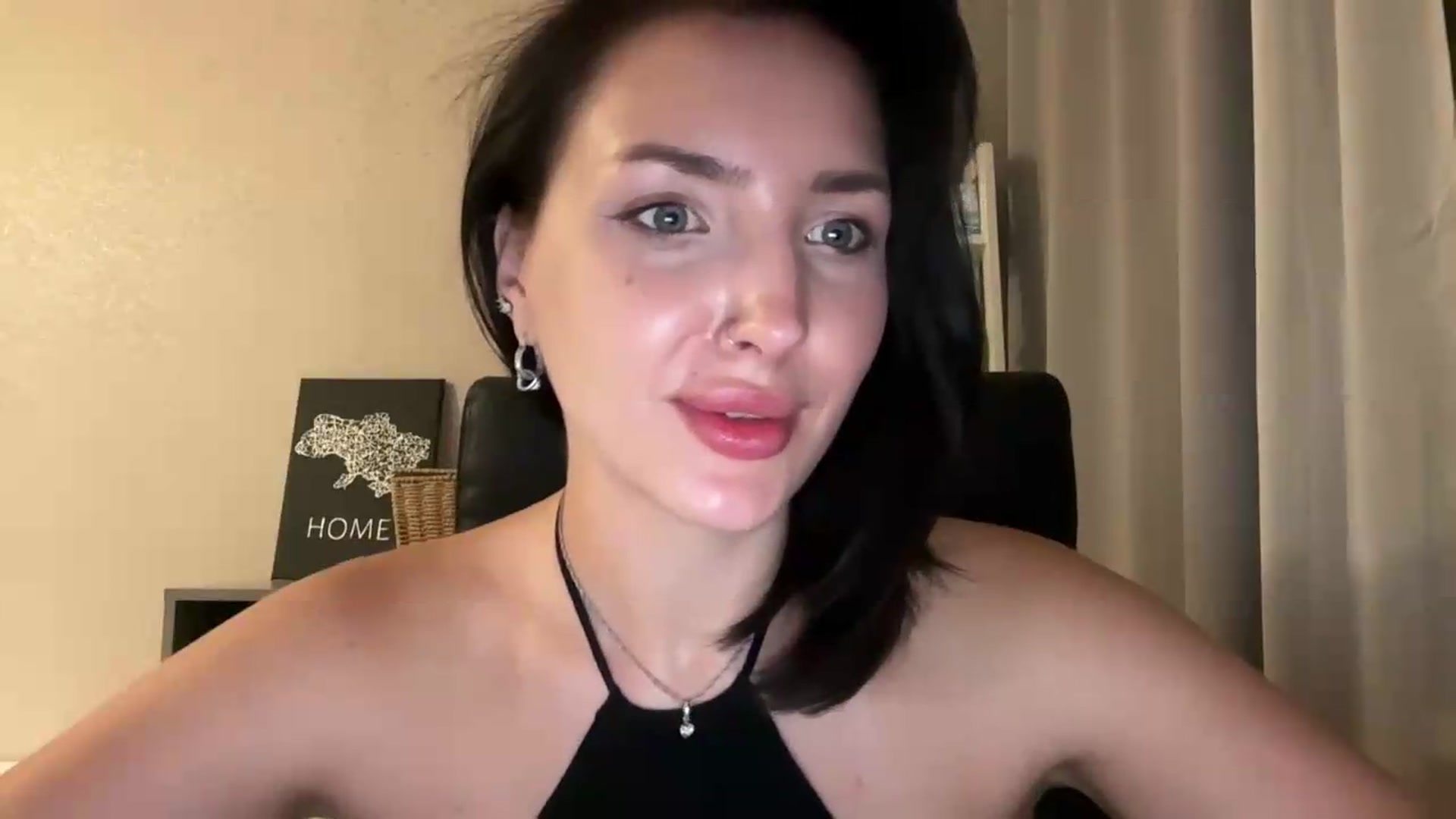 Gallery image thumbnail from Di_Pearl's myfreecams stream on, 08/21/2026, 21:22 image 9 of 20