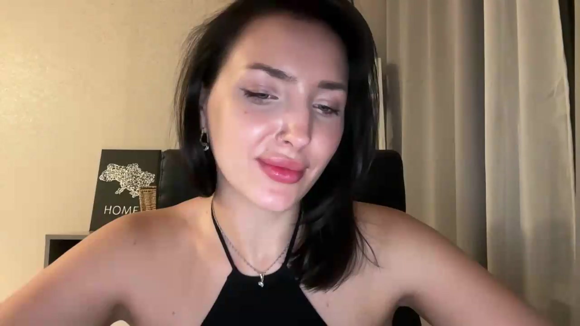 Gallery image thumbnail from Di_Pearl's myfreecams stream on, 08/21/2026, 21:22 image 8 of 20