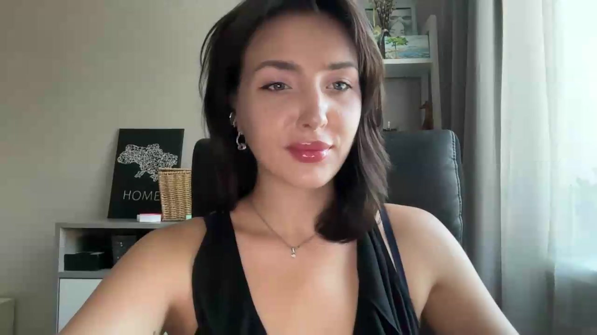 Gallery image thumbnail from Di_Pearl's myfreecams stream on, 08/22/2026, 15:16 image 13 of 20
