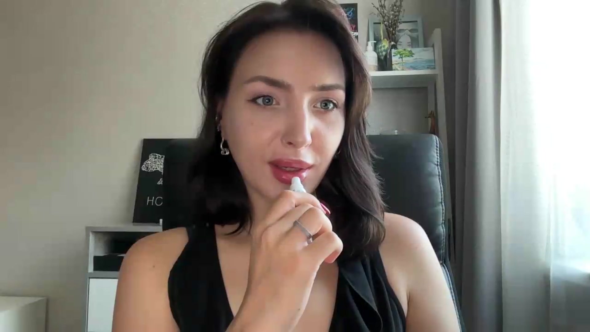 Gallery image thumbnail from Di_Pearl's myfreecams stream on, 08/22/2026, 15:16 image 8 of 20