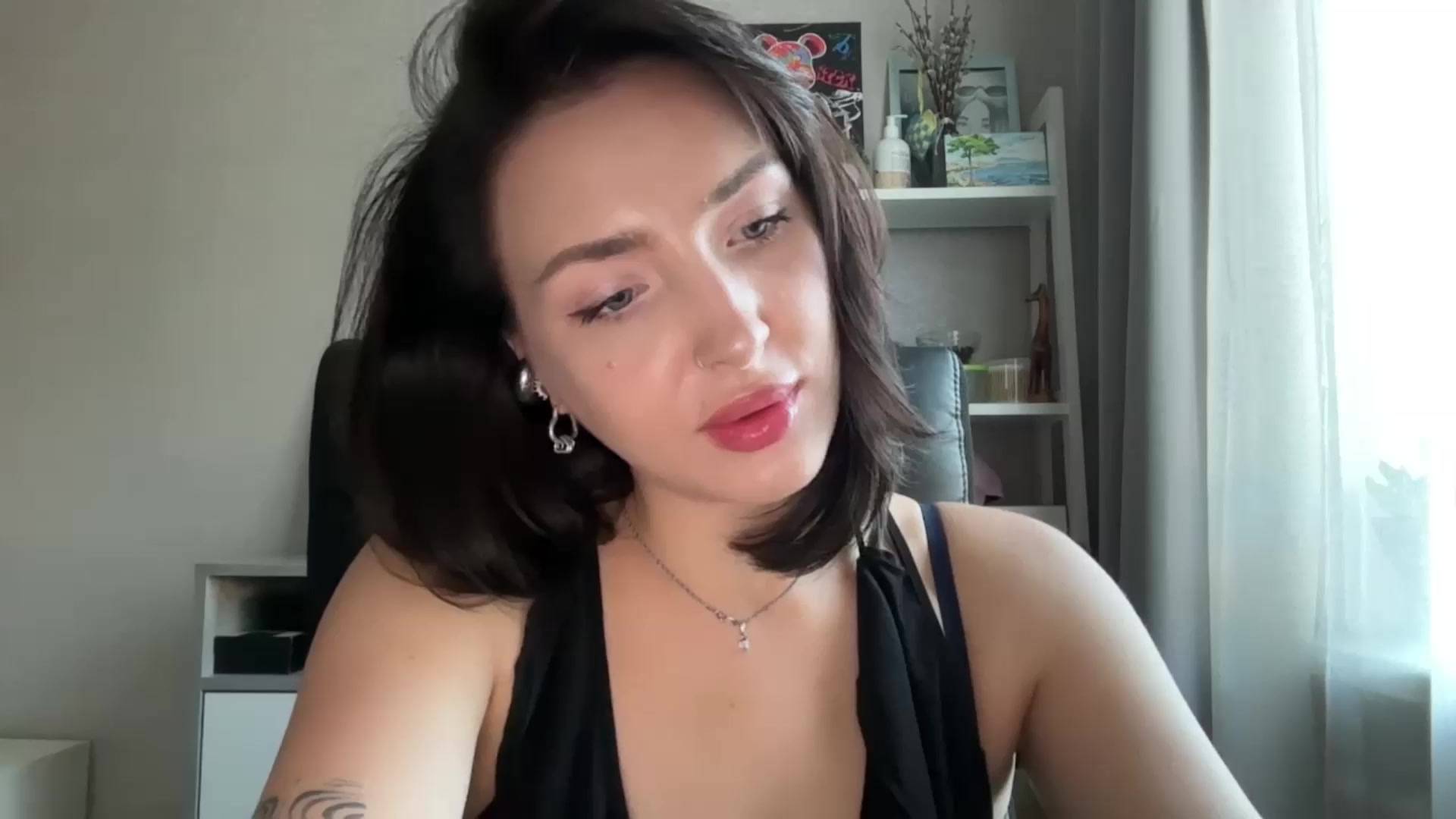 Gallery image thumbnail from Di_Pearl's myfreecams stream on, 08/22/2026, 15:16 image 20 of 20