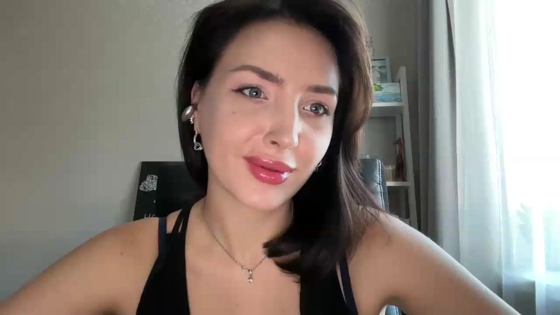 Gallery image thumbnail from Di_Pearl's myfreecams stream on, 08/22/2026, 15:16 image 15 of 20