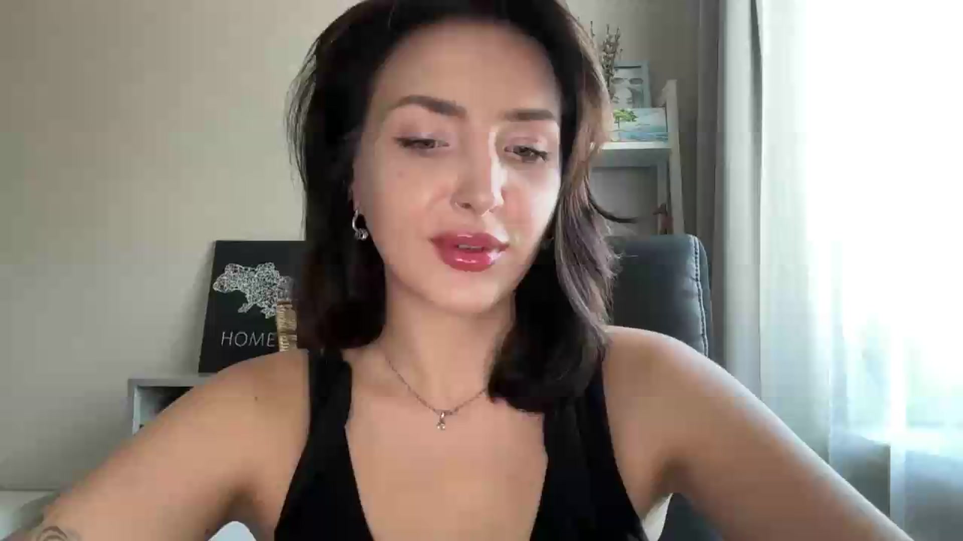 Gallery image thumbnail from Di_Pearl's myfreecams stream on, 08/22/2026, 15:16 image 3 of 20