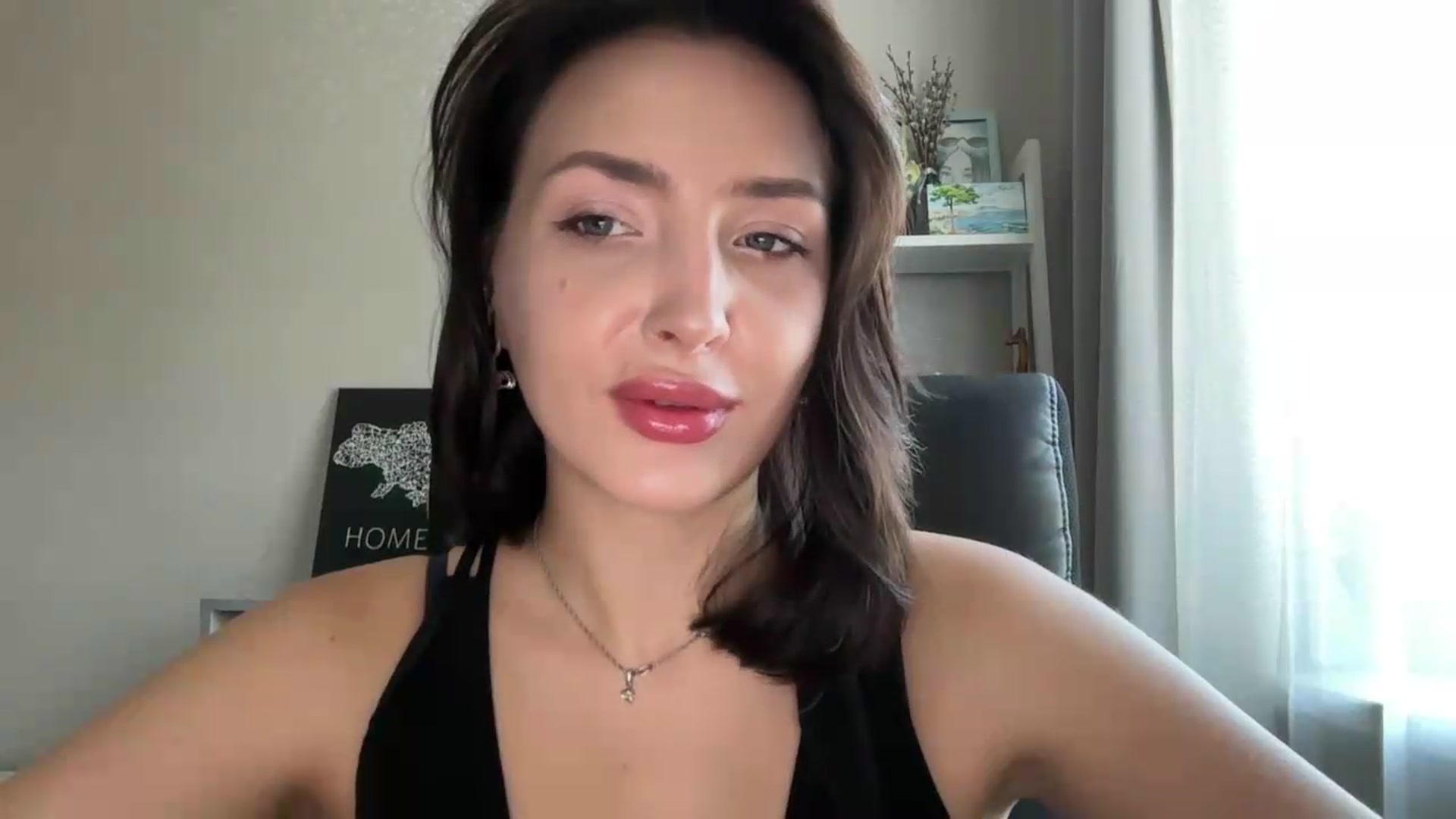 Gallery image thumbnail from Di_Pearl's myfreecams stream on, 08/22/2026, 15:16 image 7 of 20