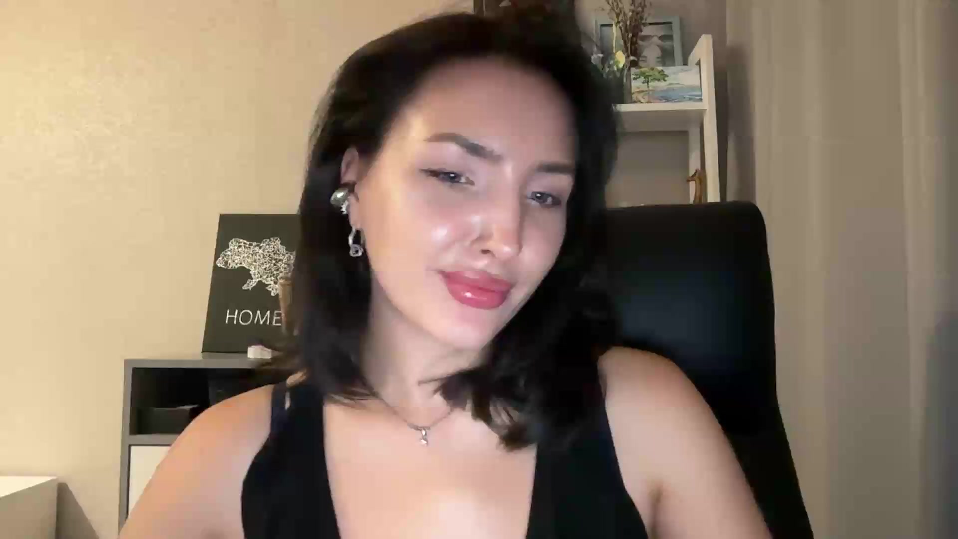 Gallery image thumbnail from Di_Pearl's myfreecams stream on, 08/22/2026, 22:08 image 14 of 20