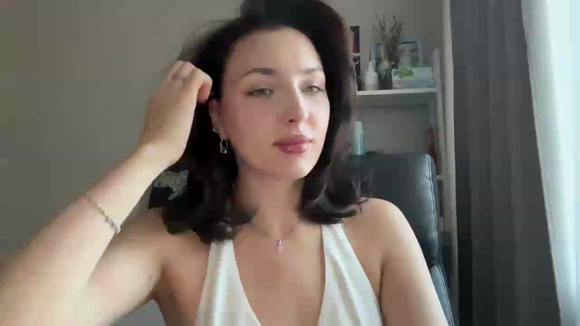 Gallery image thumbnail from Di_Pearl's myfreecams stream on, 08/23/2026, 15:34 image 1 of 20