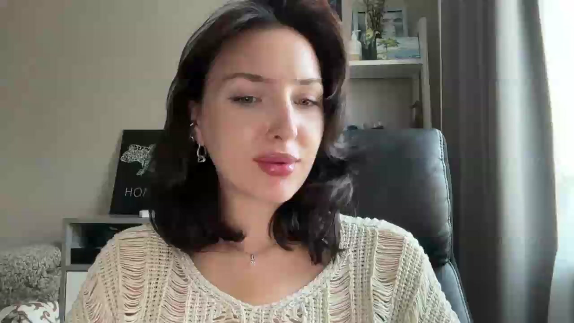 Gallery image thumbnail from Di_Pearl's myfreecams stream on, 08/25/2026, 14:12 image 19 of 20