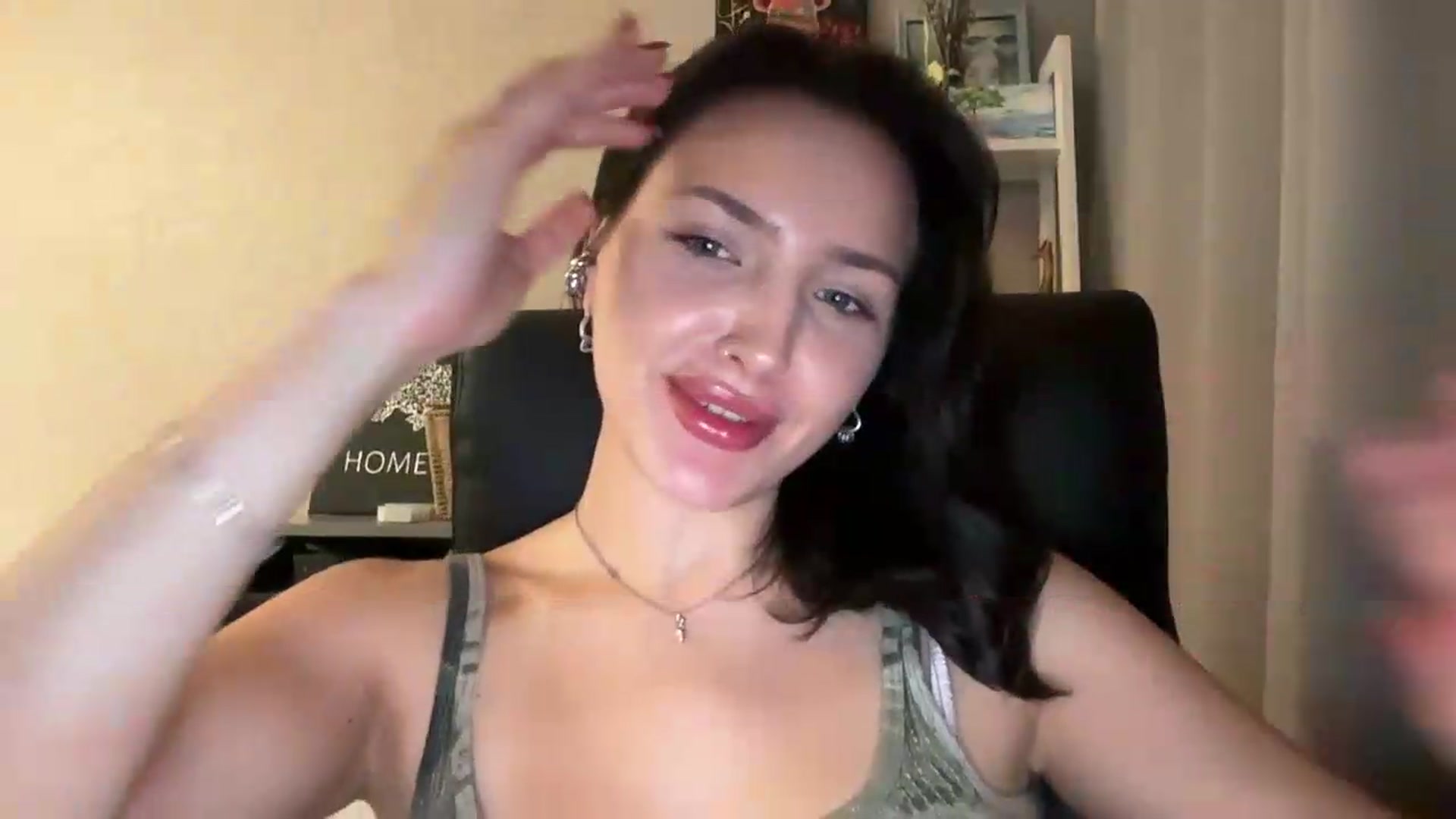 Gallery image thumbnail from Di_Pearl's myfreecams stream on, 08/27/2026, 22:30 image 9 of 20