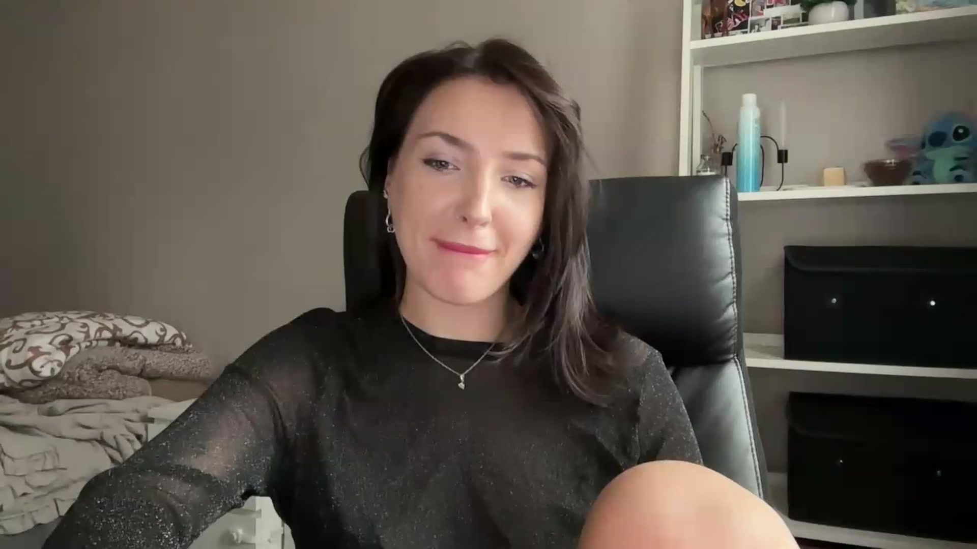 Gallery image thumbnail from Di_Pearl's myfreecams stream on, 08/30/2026, 15:05 image 18 of 20