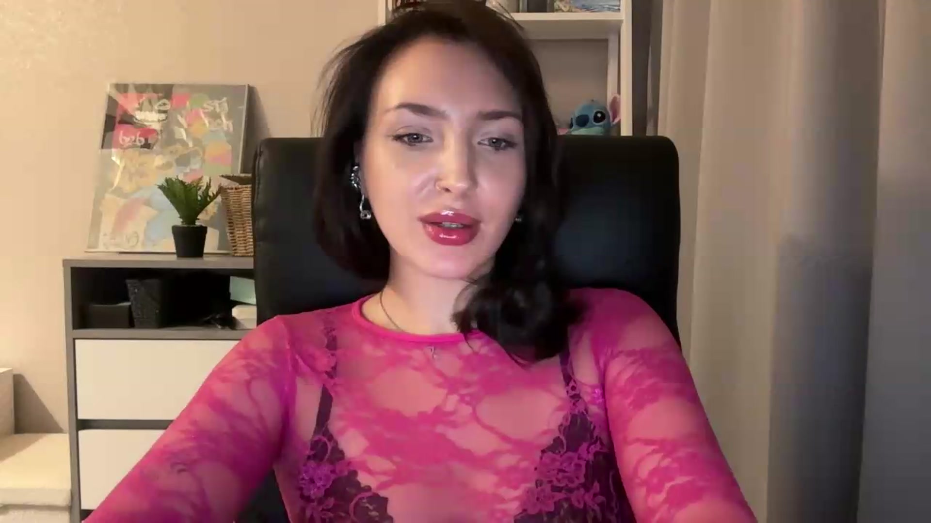 Gallery image thumbnail from Di_Pearl's myfreecams stream on, 08/30/2026, 21:04 image 19 of 20