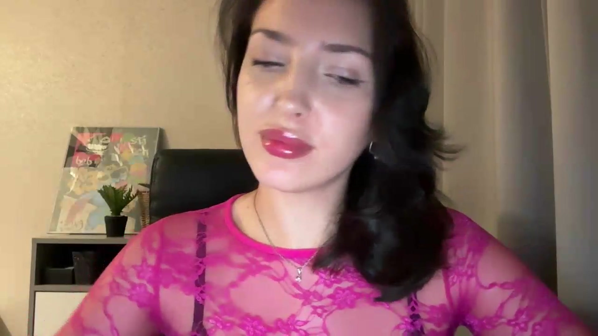 Gallery image thumbnail from Di_Pearl's myfreecams stream on, 08/30/2026, 21:04 image 4 of 20