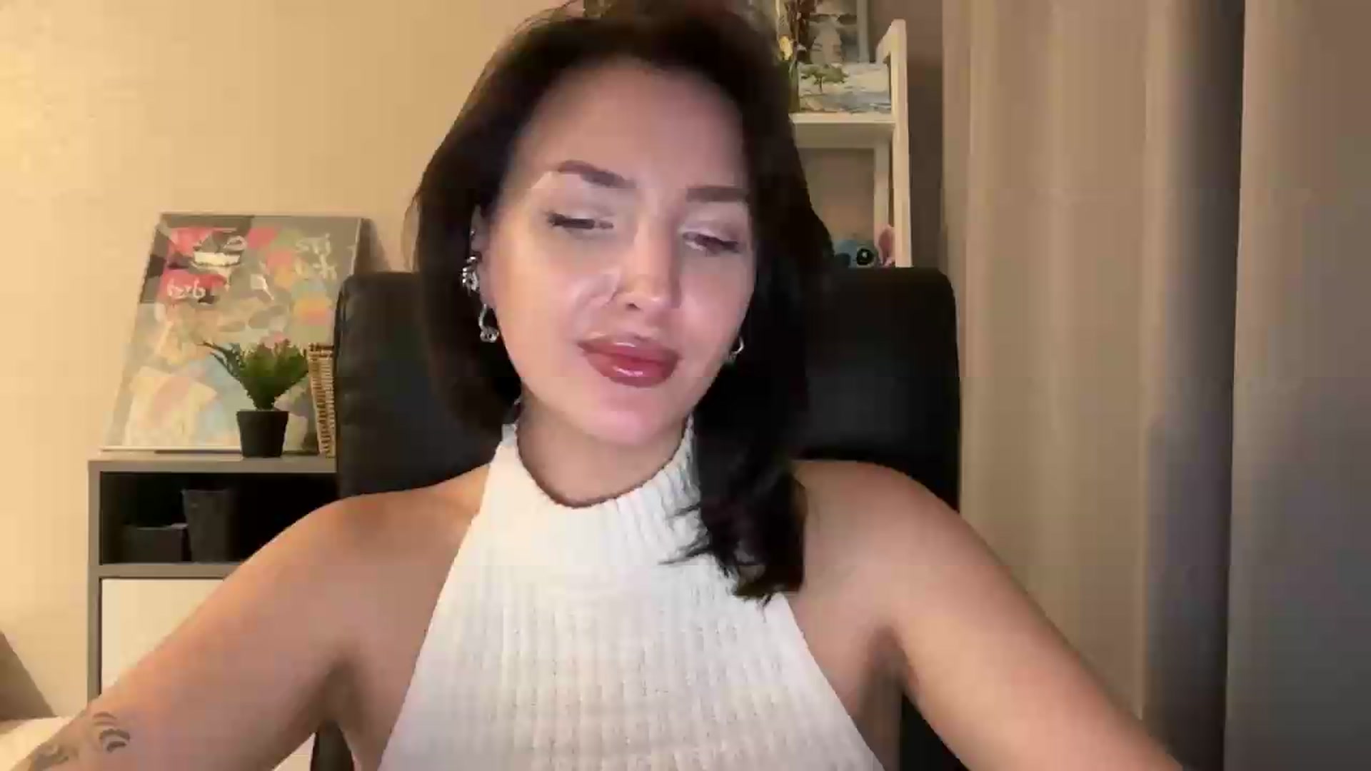 Gallery image thumbnail from Di_Pearl's myfreecams stream on, 09/03/2026, 22:19 image 1 of 20