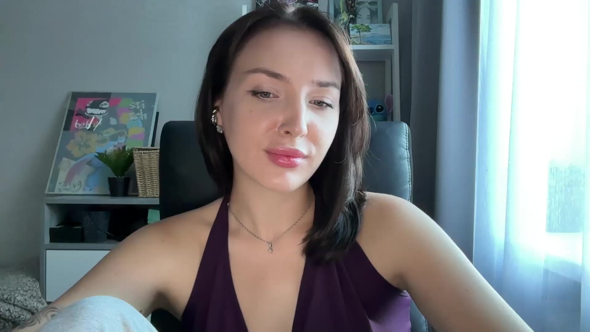 Gallery image thumbnail from Di_Pearl's myfreecams stream on, 09/06/2026, 15:17 image 18 of 20
