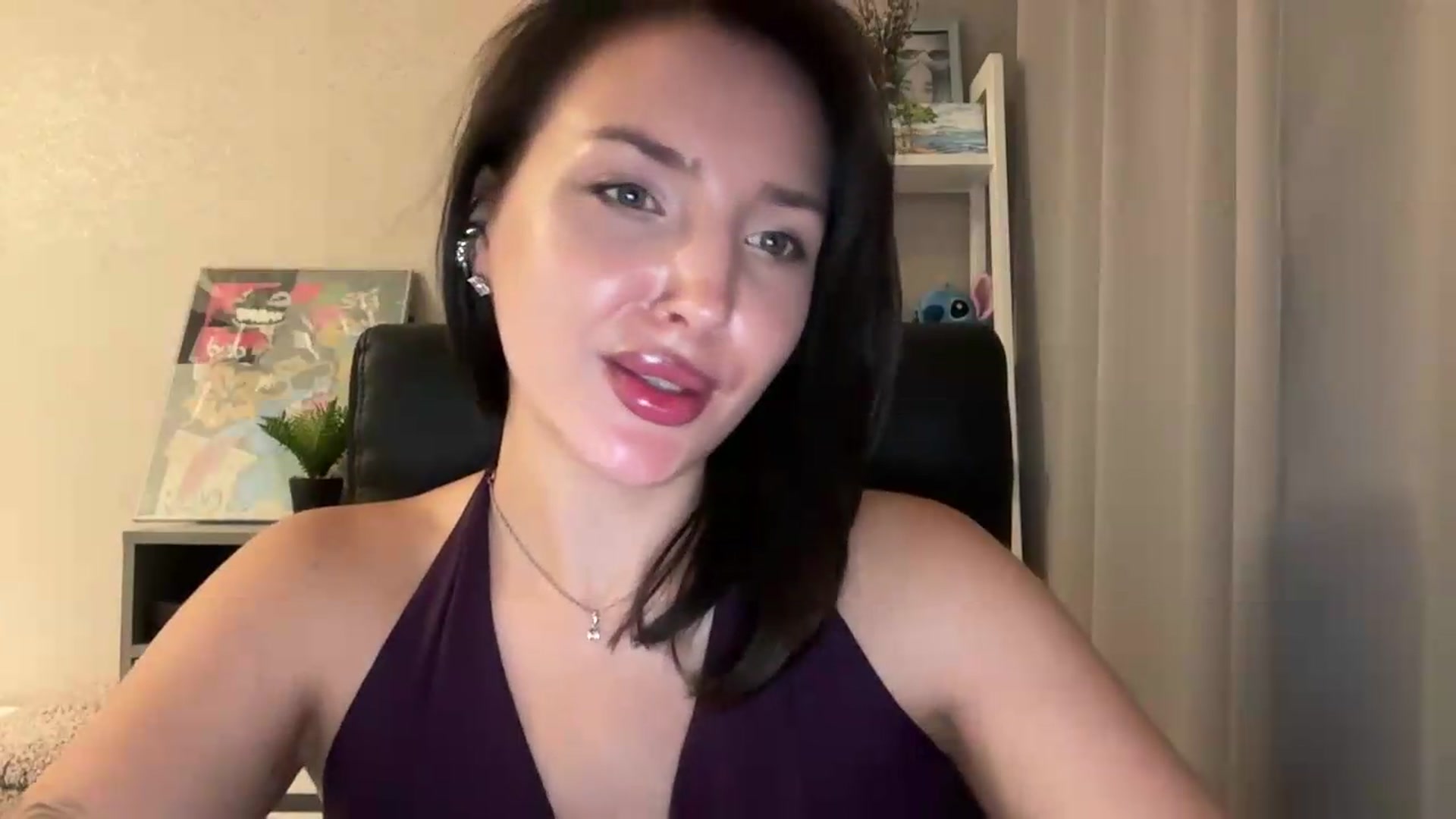 Gallery image thumbnail from Di_Pearl's myfreecams stream on, 09/06/2026, 22:11 image 18 of 20