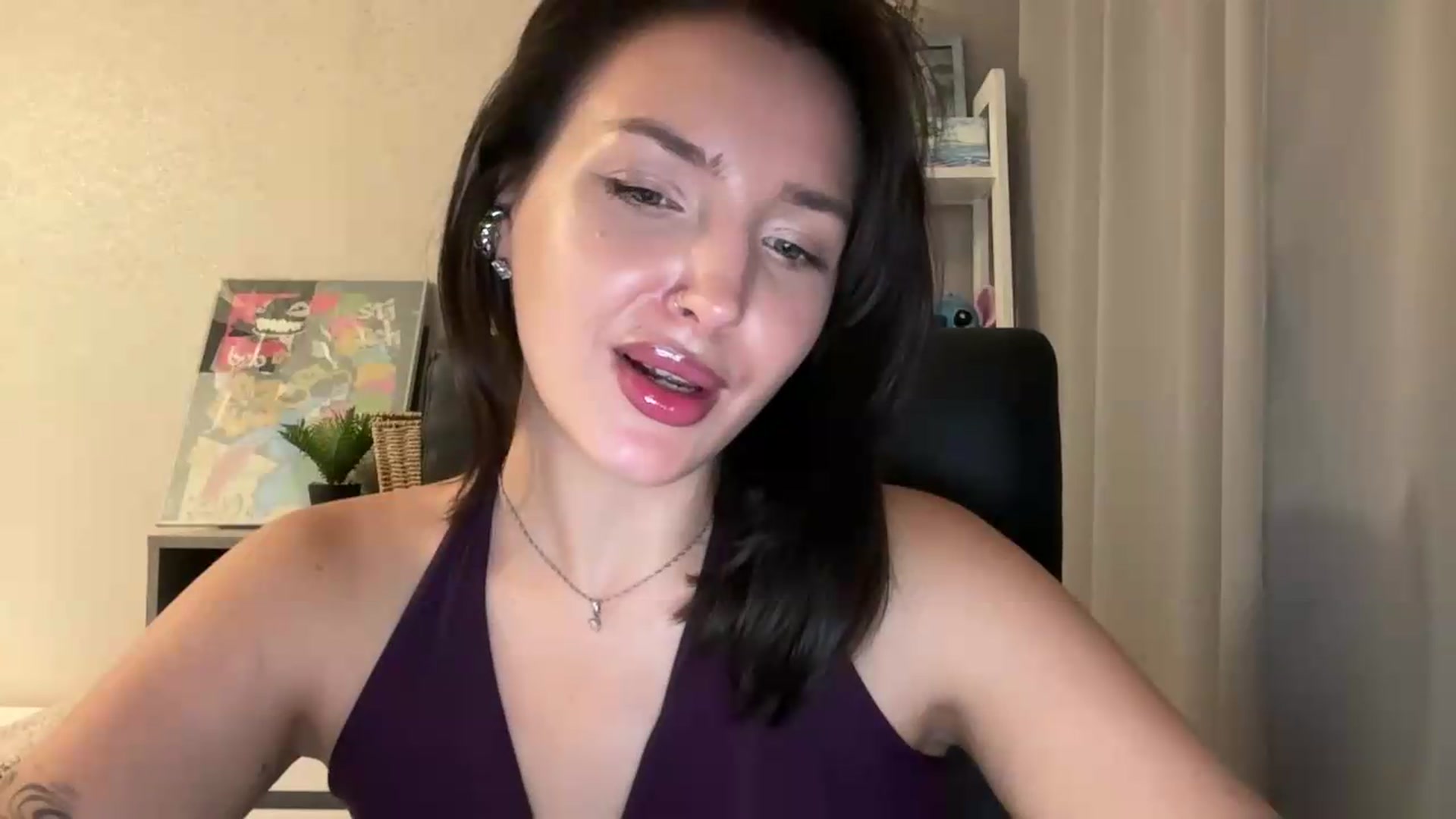 Gallery image thumbnail from Di_Pearl's myfreecams stream on, 09/06/2026, 22:11 image 5 of 20