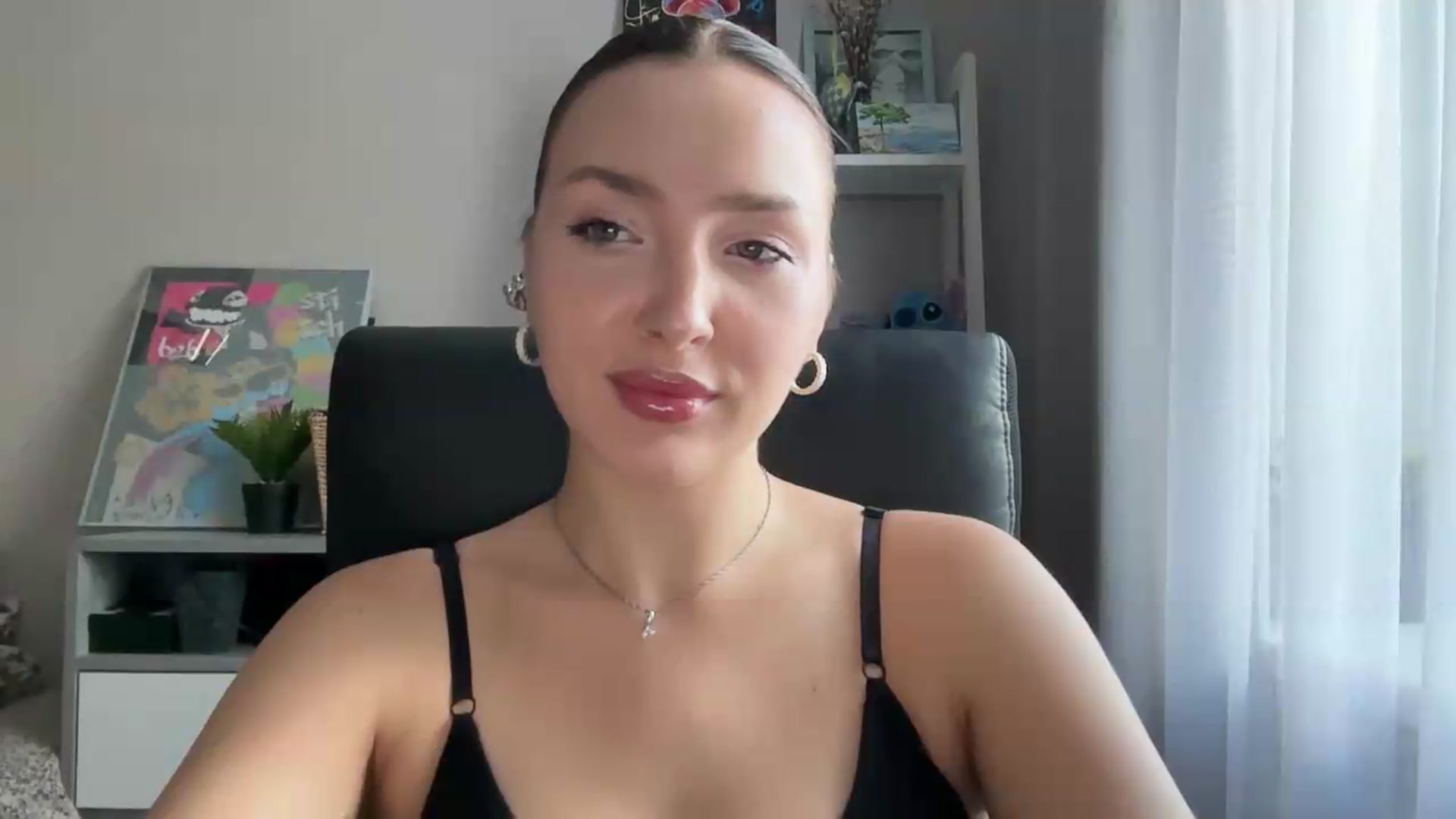 Gallery image thumbnail from Di_Pearl's myfreecams stream on, 09/07/2026, 15:12 image 2 of 20