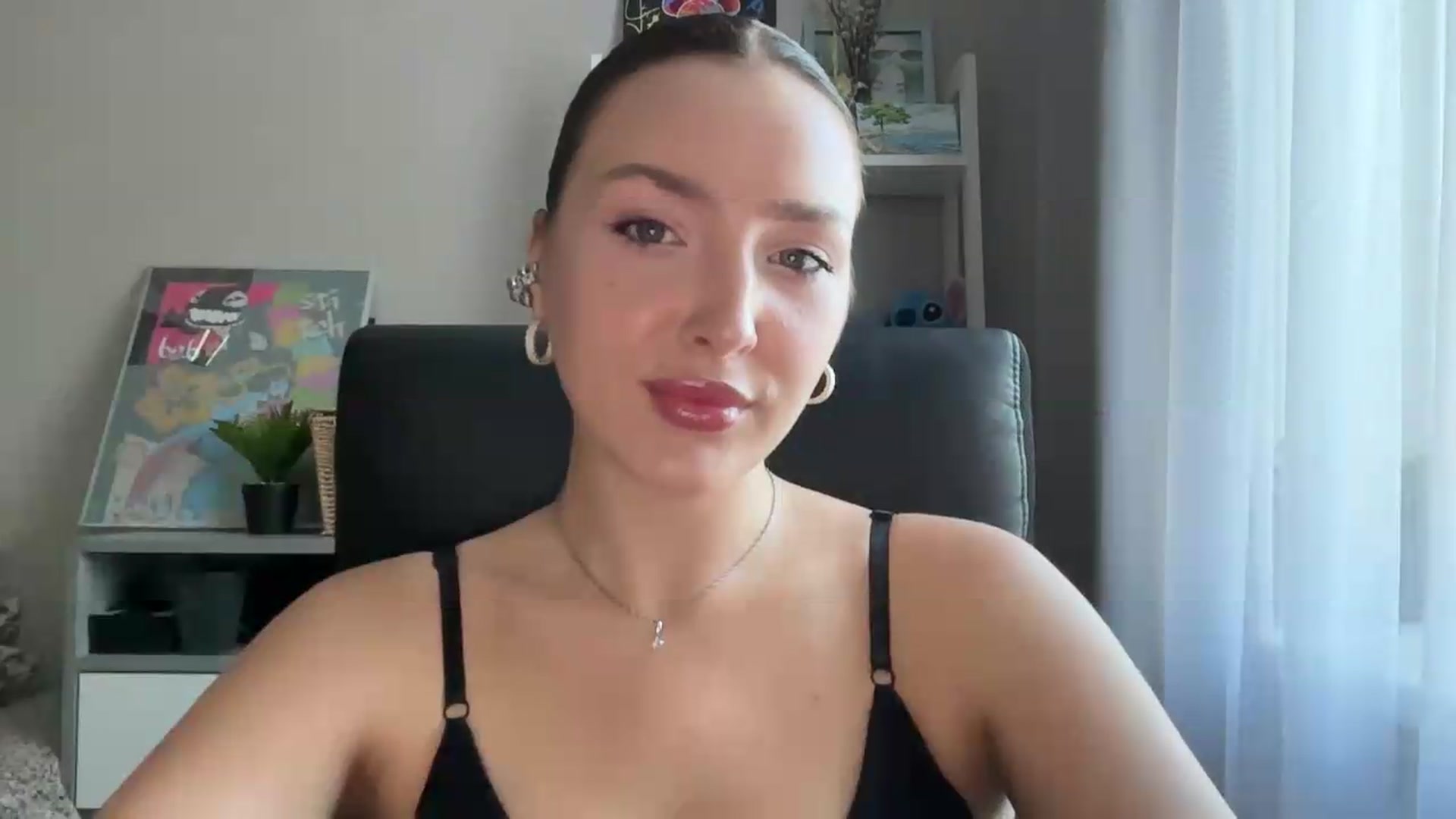 Gallery image thumbnail from Di_Pearl's myfreecams stream on, 09/07/2026, 15:12 image 4 of 20