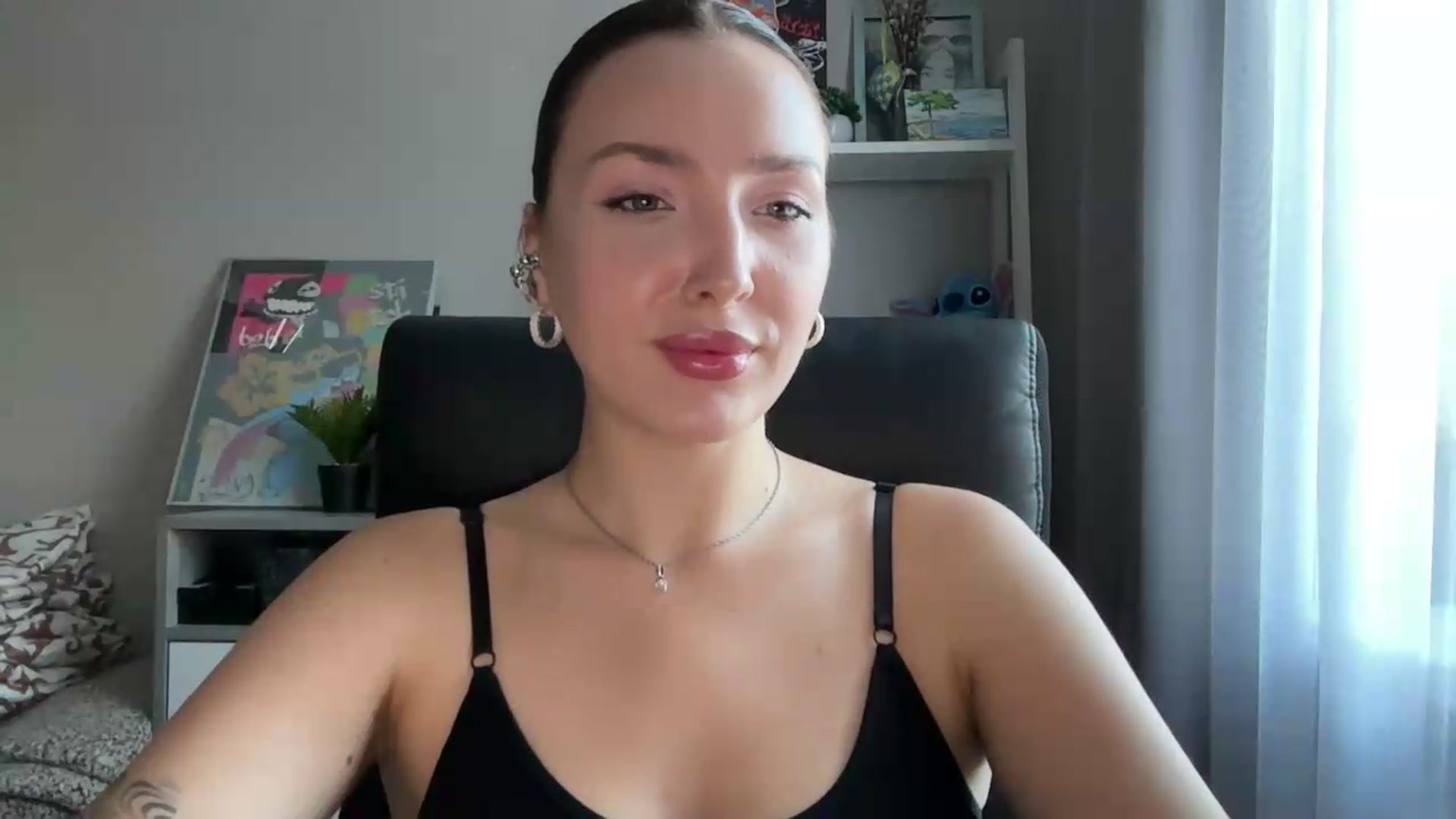 Gallery image thumbnail from Di_Pearl's myfreecams stream on, 09/07/2026, 15:12 image 17 of 20