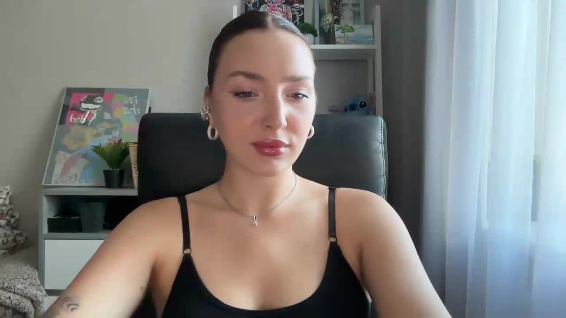 Gallery image thumbnail from Di_Pearl's myfreecams stream on, 09/07/2026, 15:12 image 5 of 20