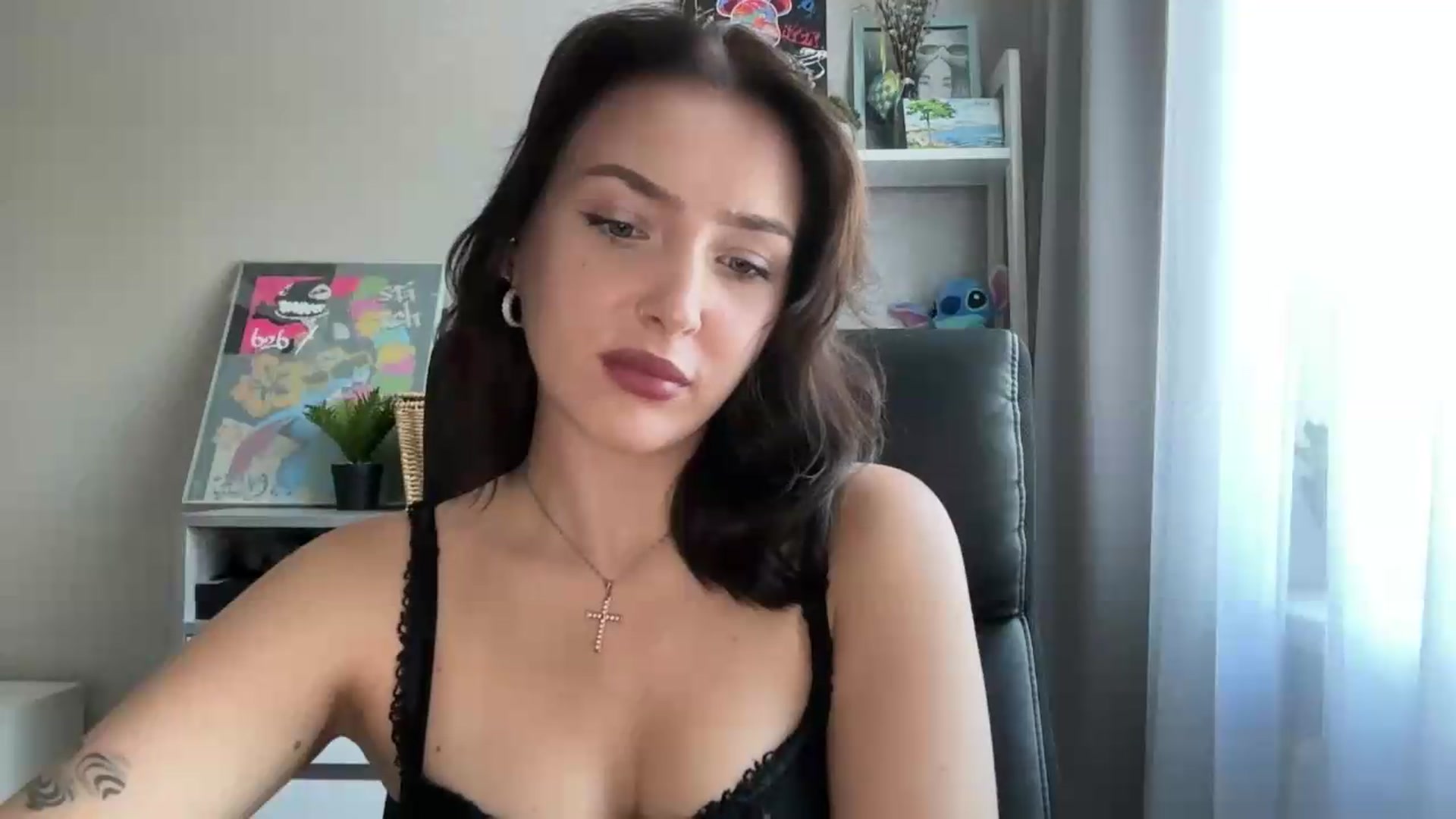 Gallery image thumbnail from Di_Pearl's myfreecams stream on, 09/08/2026, 13:46 image 15 of 20
