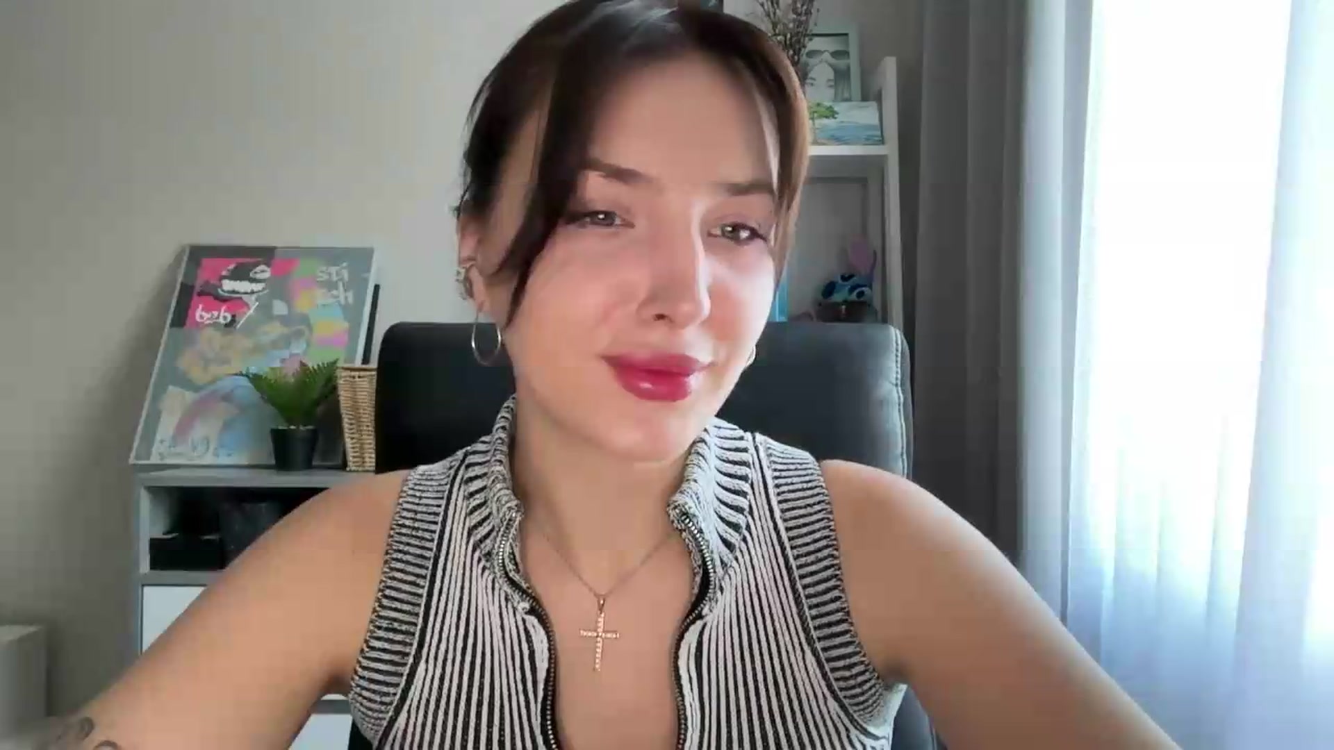Gallery image thumbnail from Di_Pearl's myfreecams stream on, 09/09/2026, 15:14 image 6 of 20