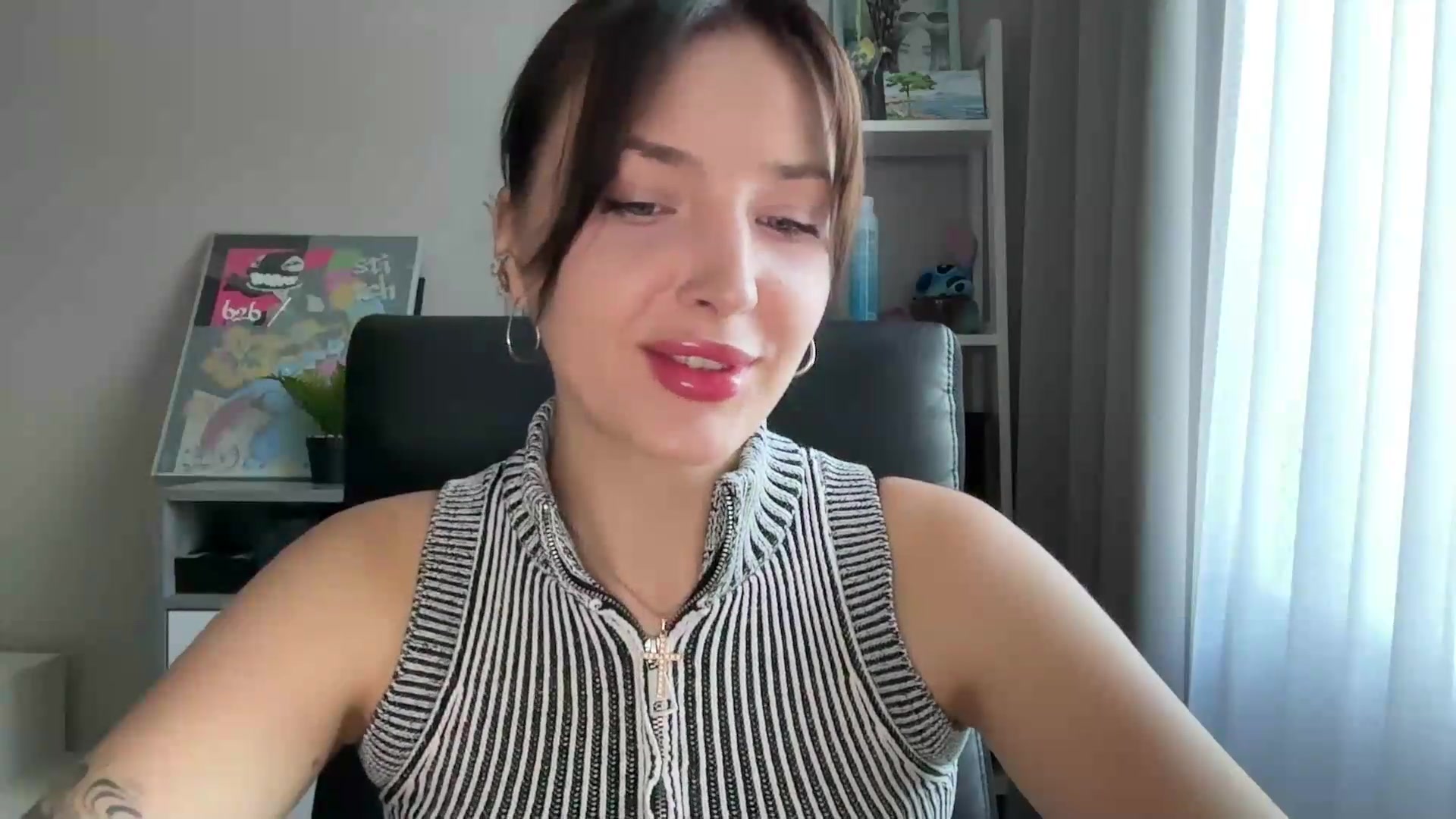 Gallery image thumbnail from Di_Pearl's myfreecams stream on, 09/09/2026, 15:14 image 15 of 20