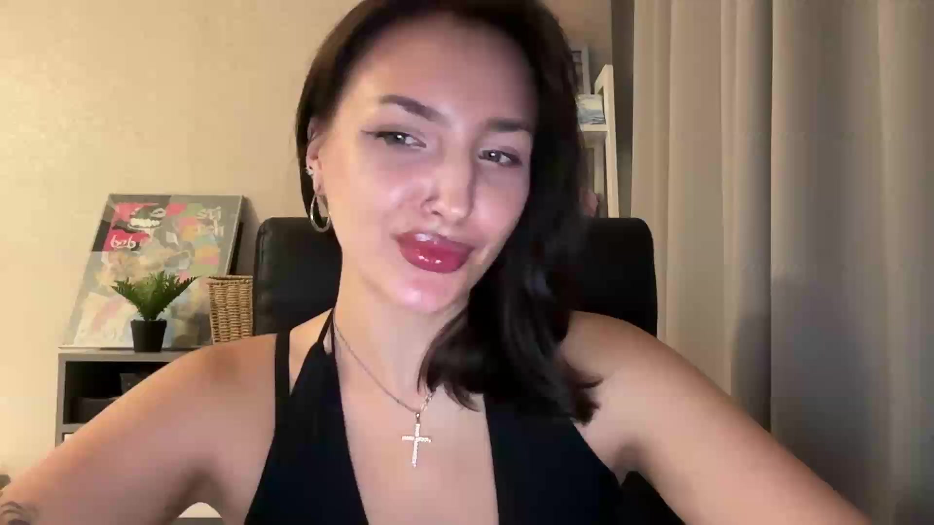 Gallery image thumbnail from Di_Pearl's myfreecams stream on, 09/10/2026, 20:47 image 14 of 20