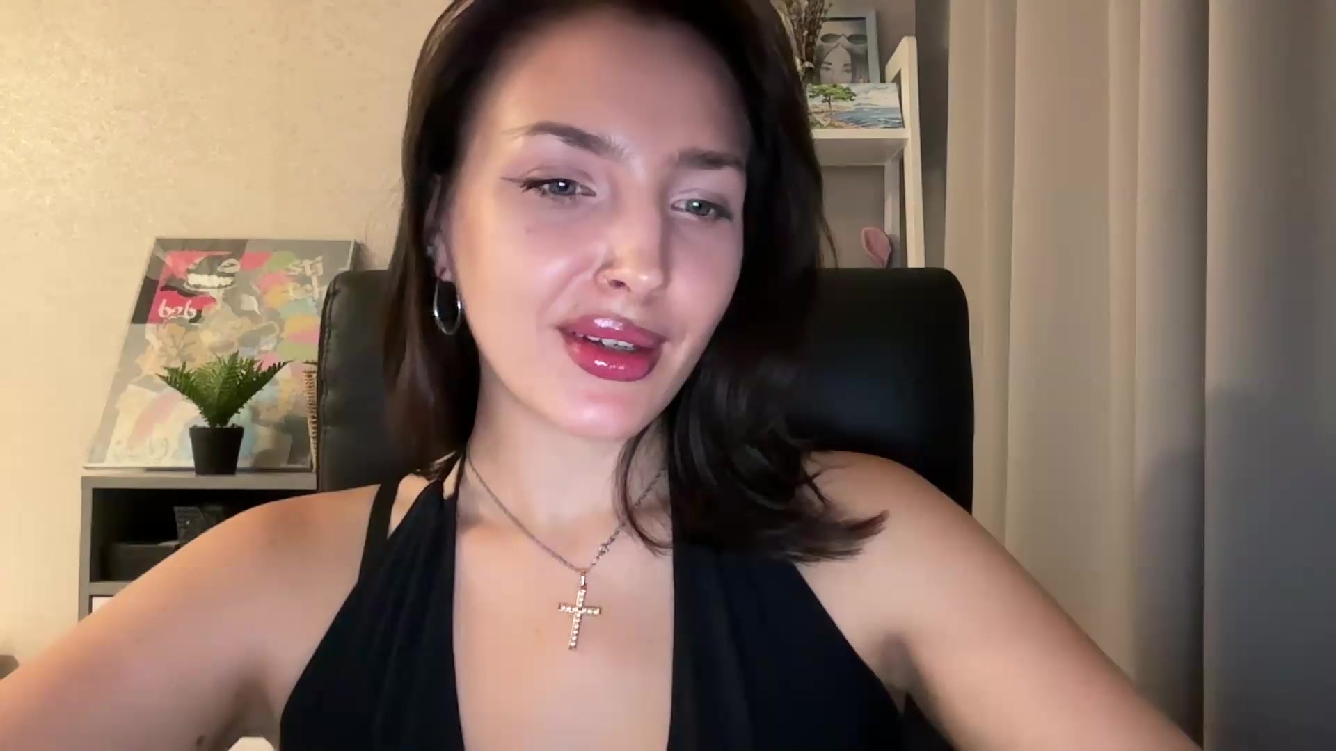 Gallery image thumbnail from Di_Pearl's myfreecams stream on, 09/10/2026, 20:47 image 18 of 20