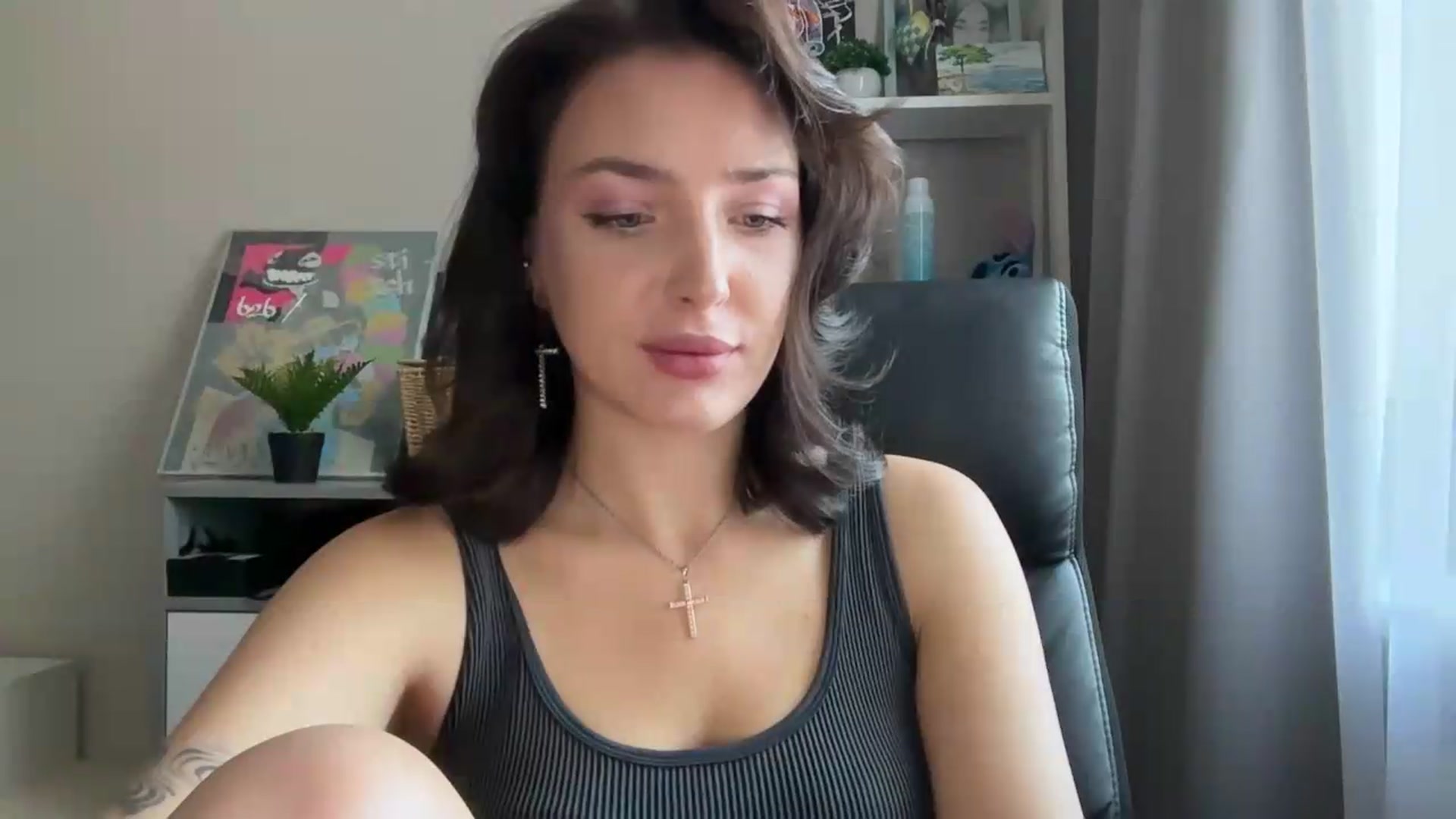 Gallery image thumbnail from Di_Pearl's myfreecams stream on, 09/11/2026, 12:45 image 3 of 20