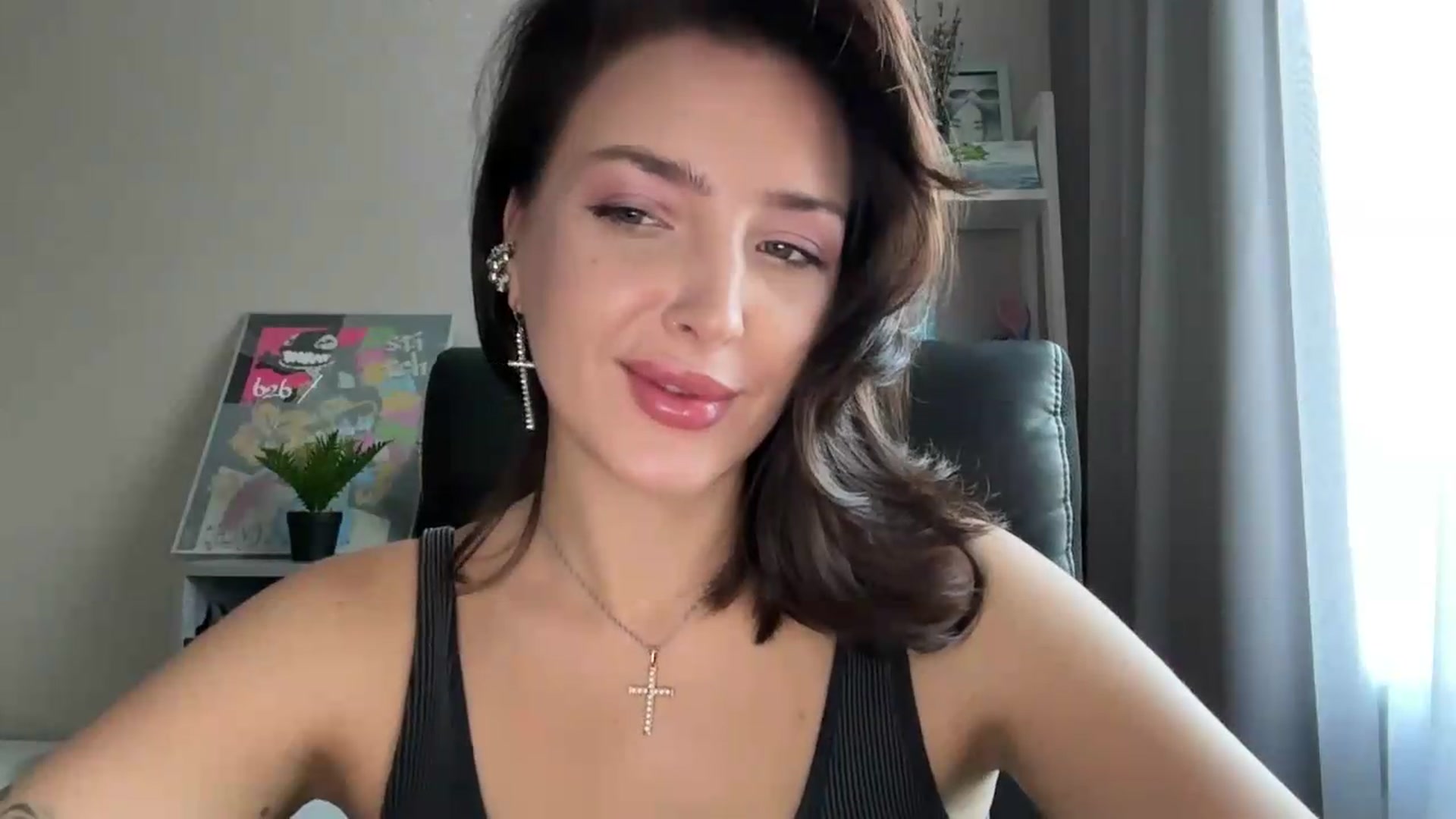 Gallery image thumbnail from Di_Pearl's myfreecams stream on, 09/11/2026, 14:45 image 19 of 20