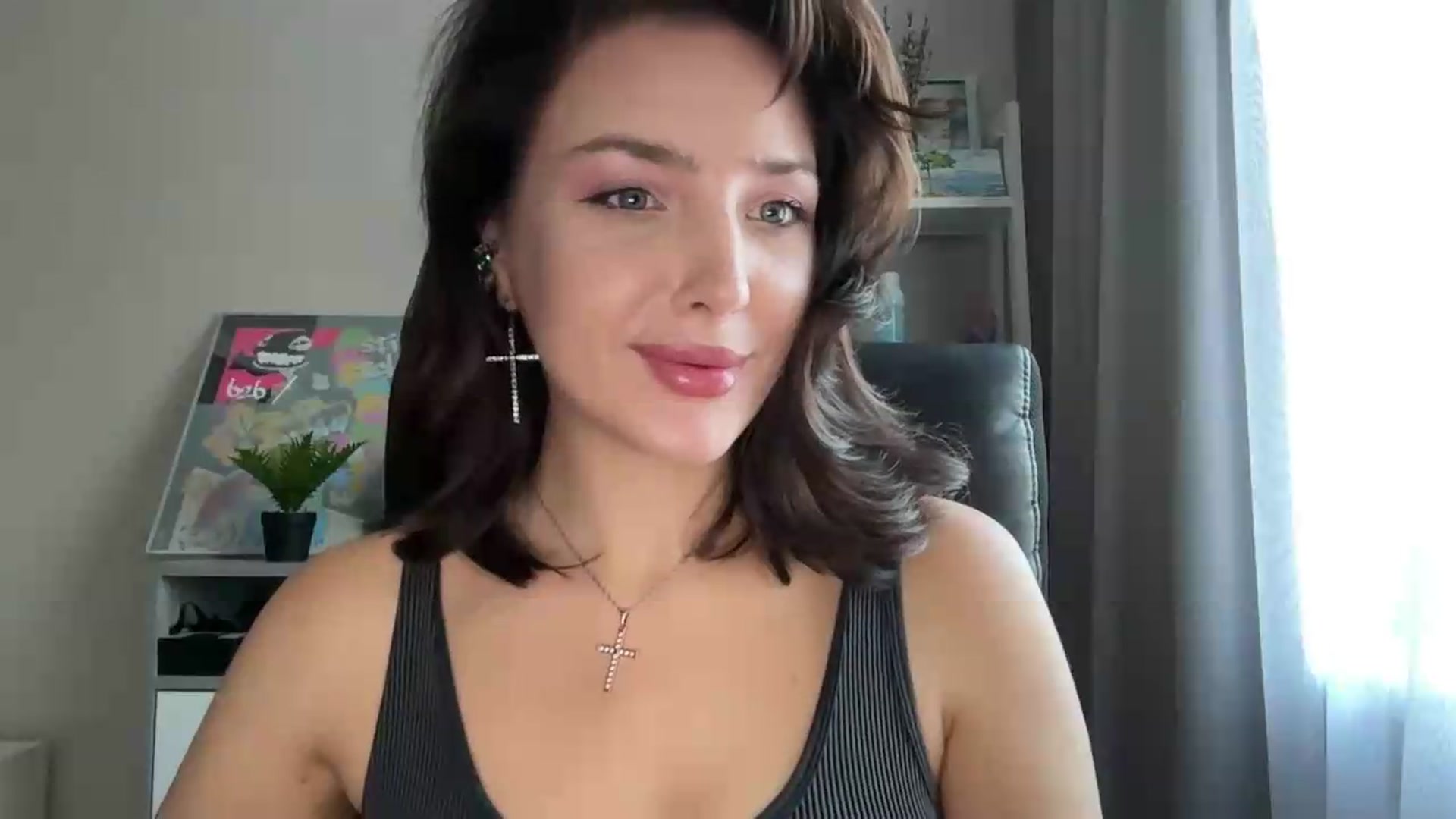Gallery image thumbnail from Di_Pearl's myfreecams stream on, 09/11/2026, 14:45 image 15 of 20