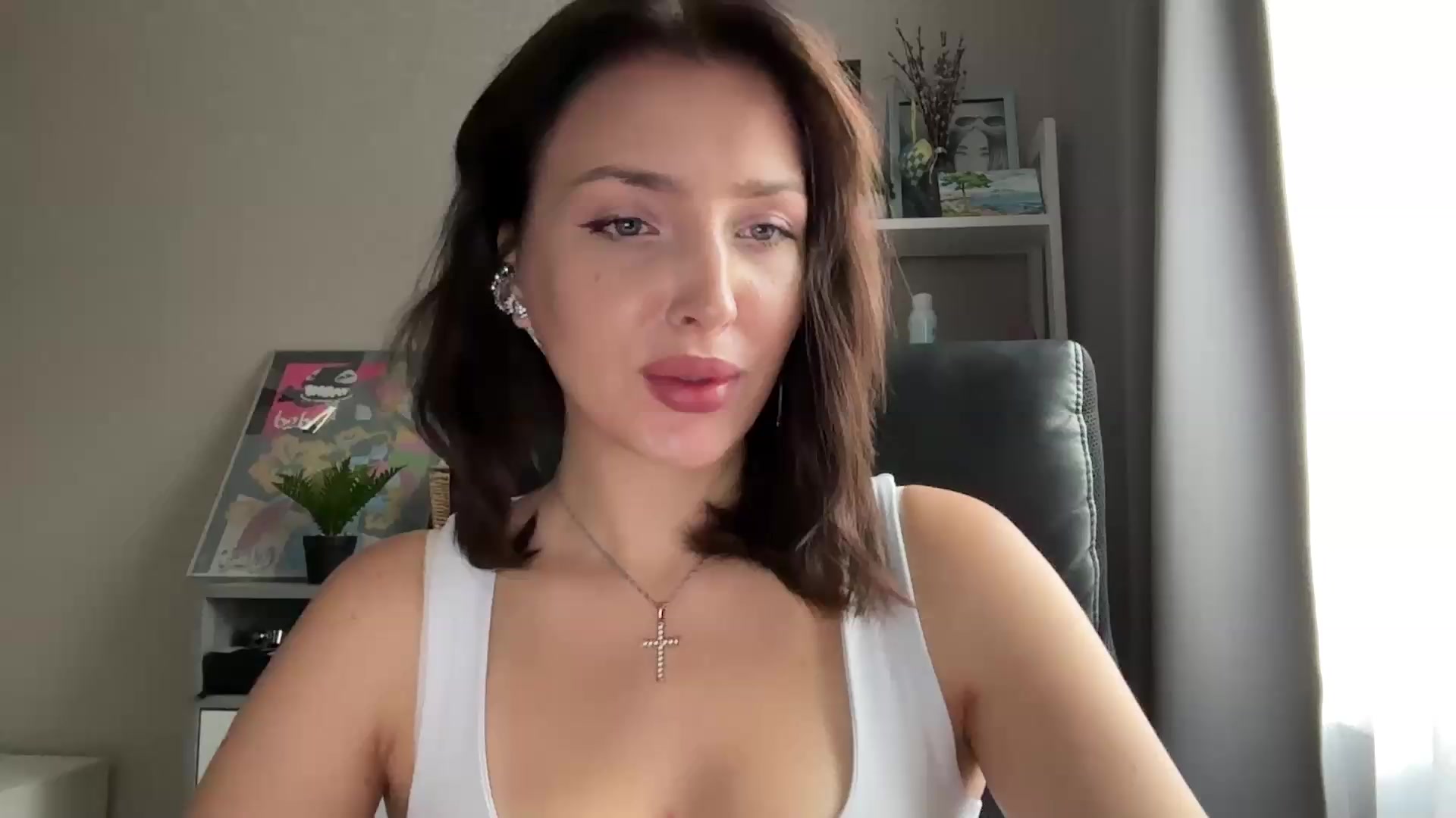 Gallery image thumbnail from Di_Pearl's myfreecams stream on, 09/12/2026, 15:13 image 2 of 20