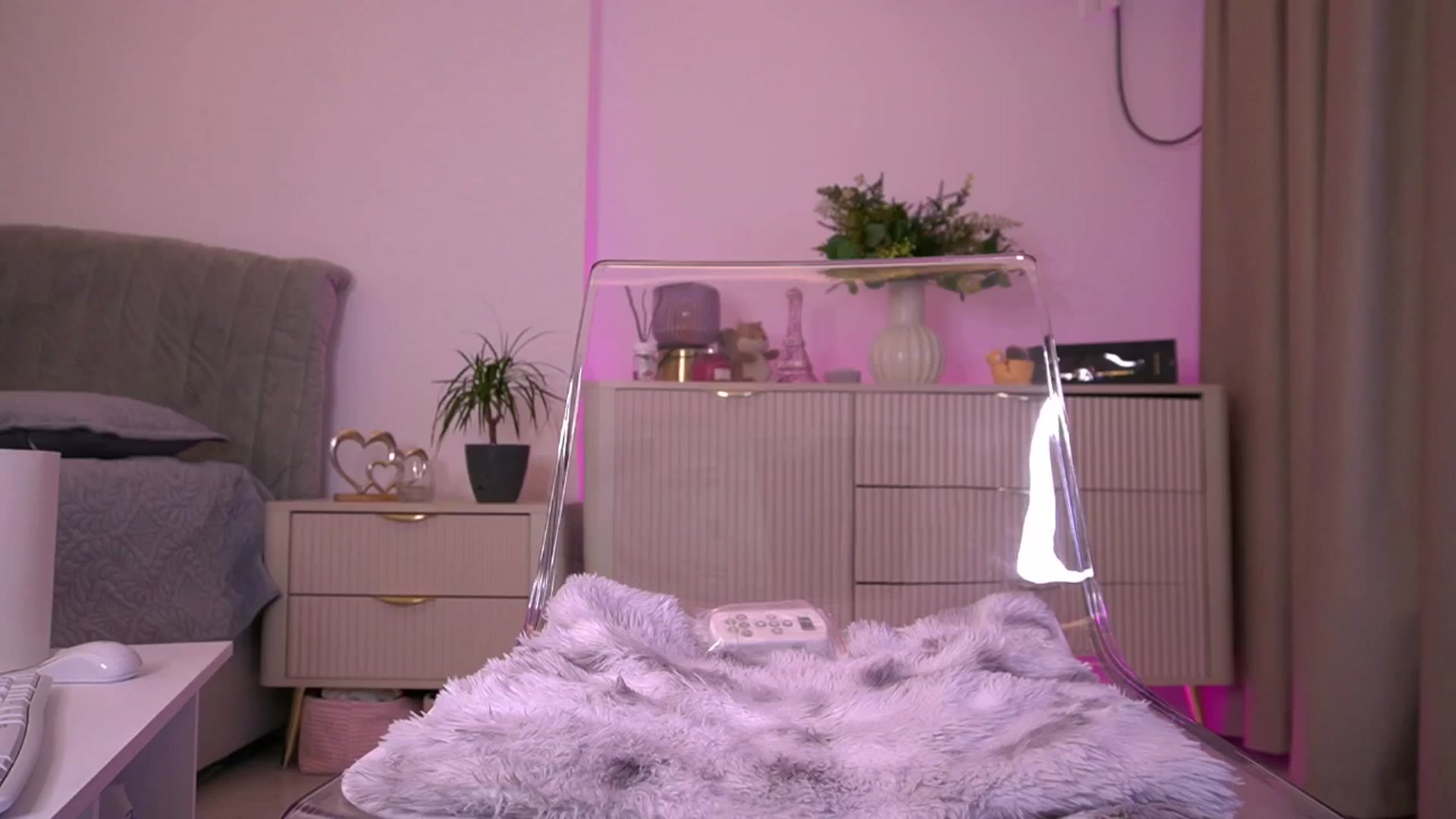 Gallery image thumbnail from Diaaa's myfreecams stream on, 05/03/2026, 18:12 image 9 of 20