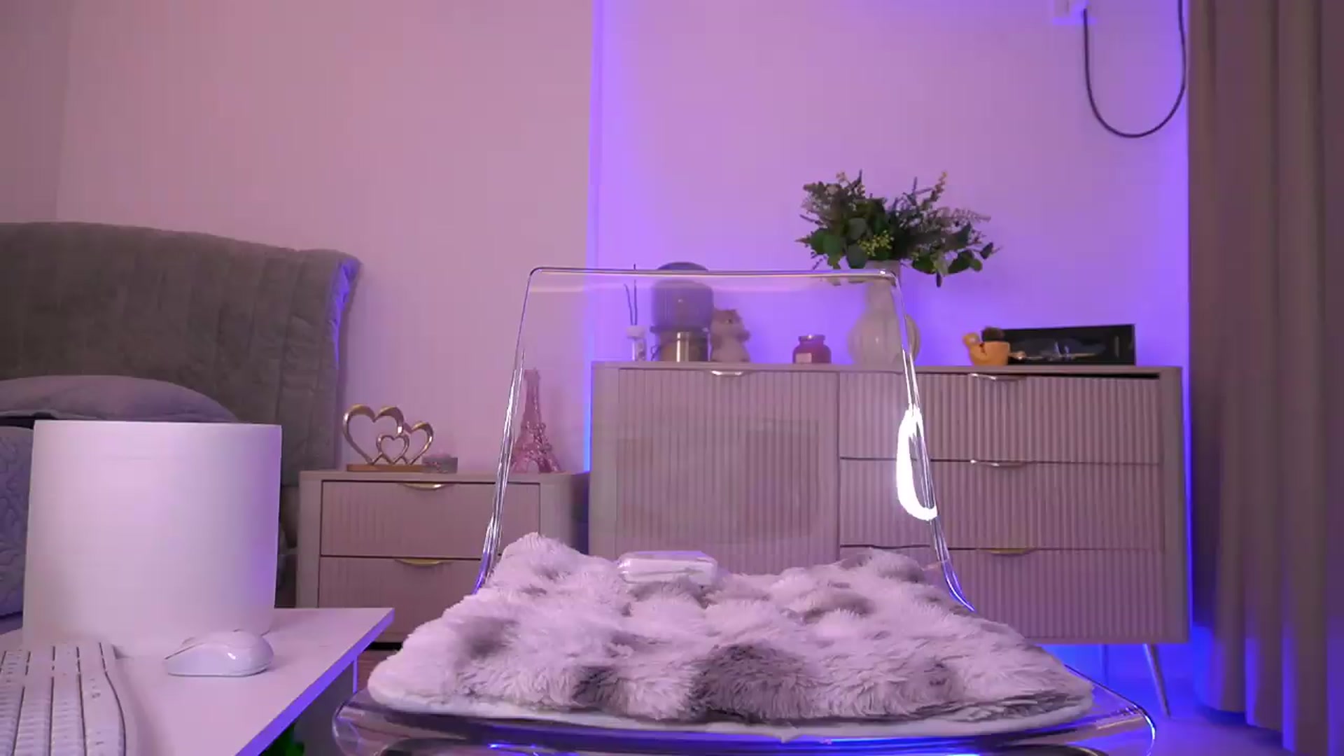 Gallery image thumbnail from Diaaa's myfreecams stream on, 06/14/2026, 20:18 image 6 of 20