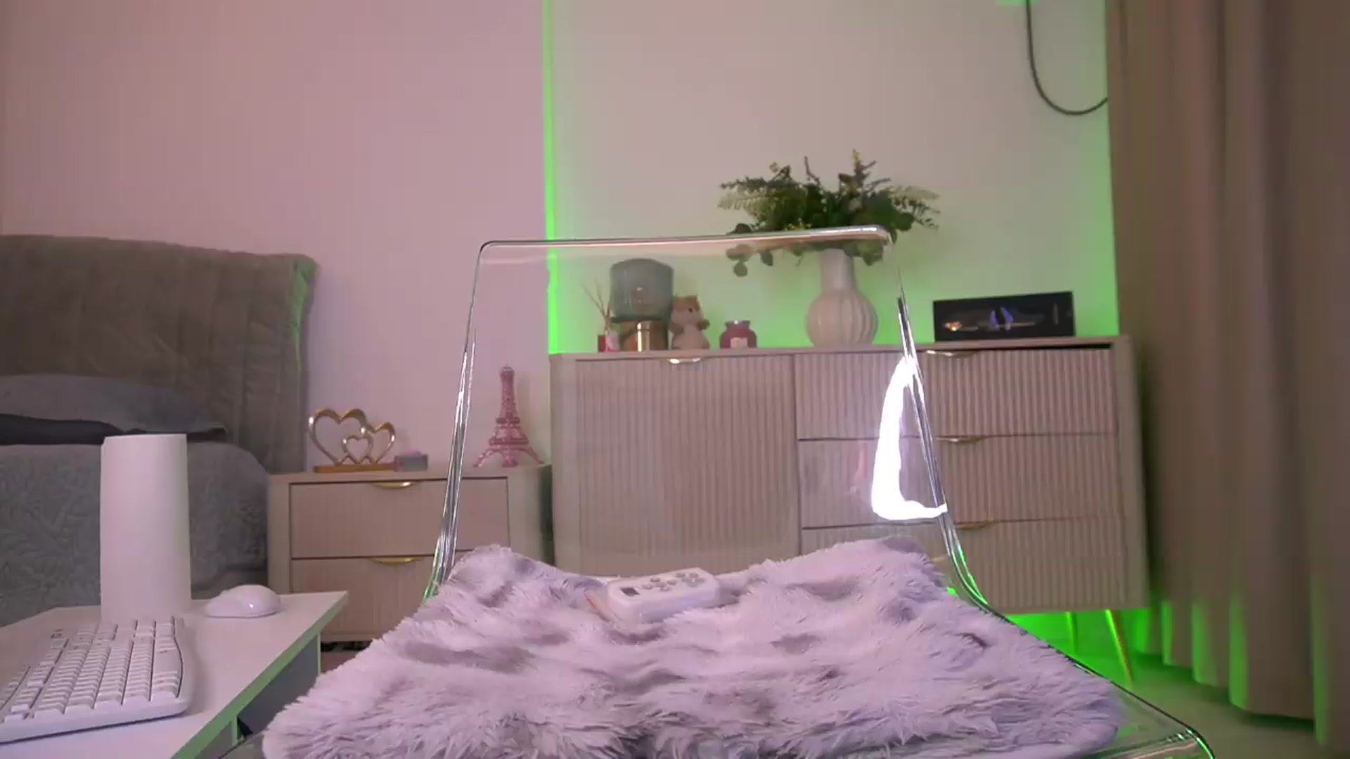 Gallery image thumbnail from Diaaa's myfreecams stream on, 07/07/2026, 19:43 image 7 of 20