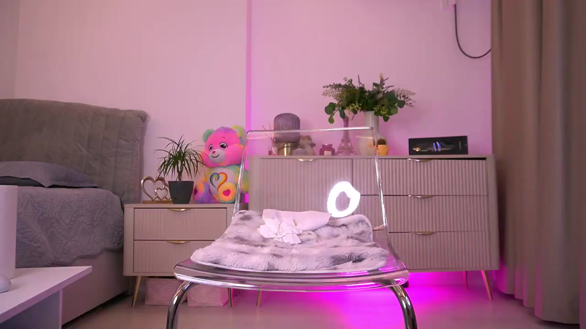 Gallery image thumbnail from Diaaa's myfreecams stream on, 07/20/2026, 20:56 image 9 of 20