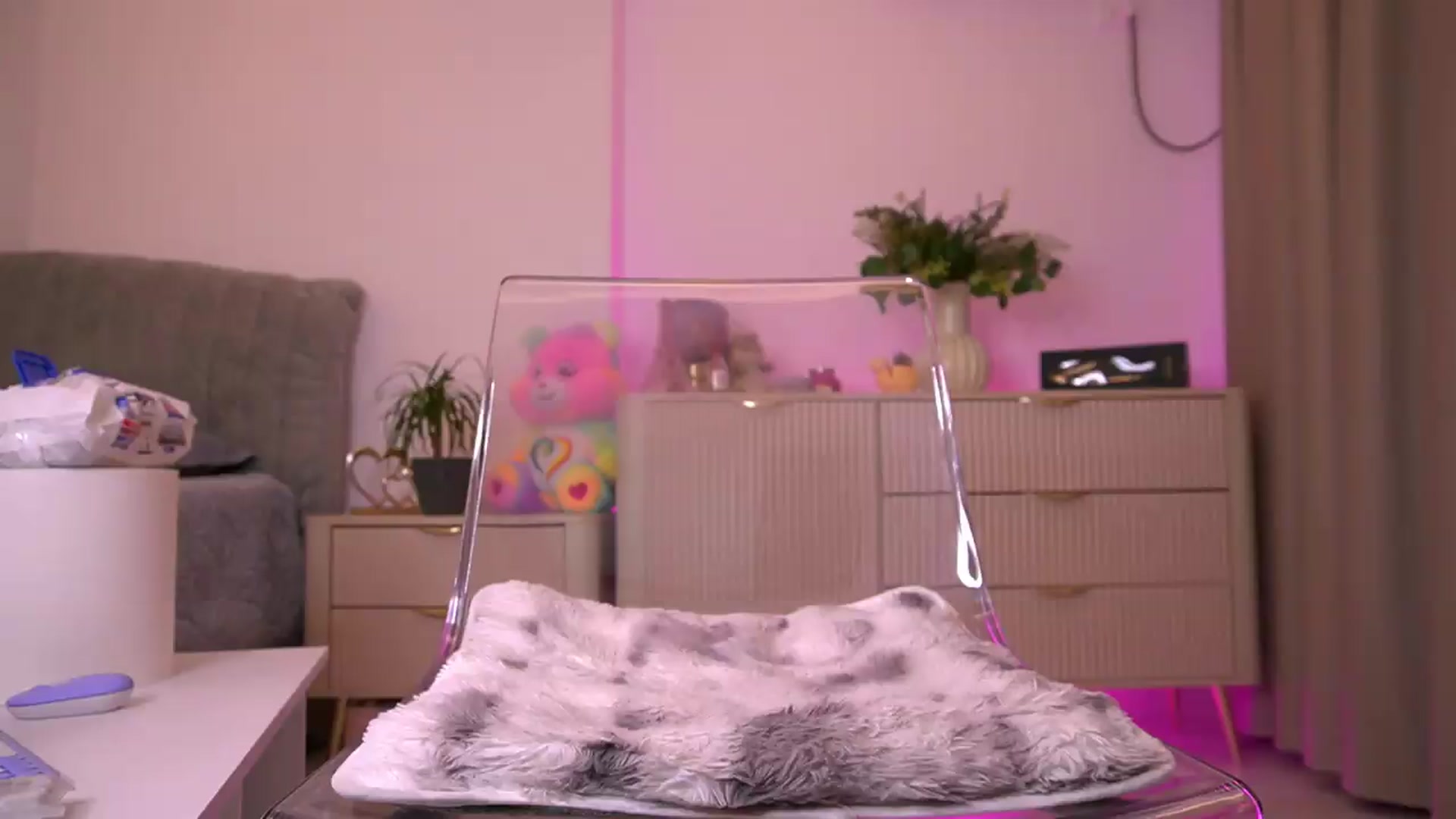 Gallery image thumbnail from Diaaa's myfreecams stream on, 08/22/2026, 19:08 image 7 of 20