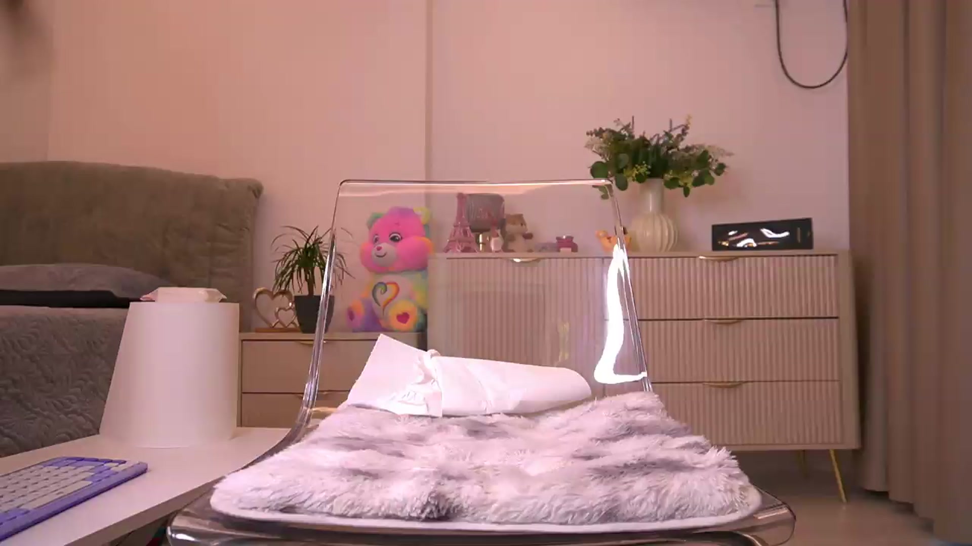 Gallery image thumbnail from Diaaa's myfreecams stream on, 08/29/2026, 10:25 image 14 of 20