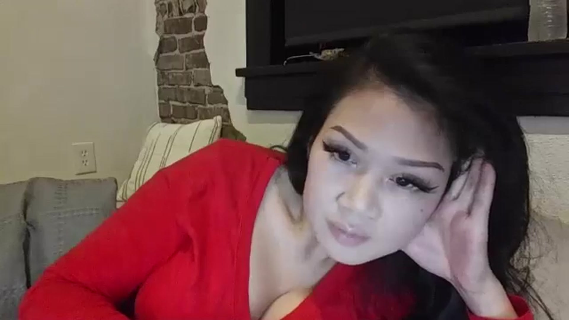 Gallery image thumbnail from Dialin_'s myfreecams stream on, 07/07/2024, 03:06 image 16 of 20